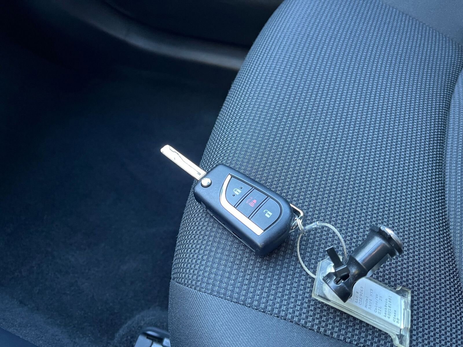 Thumbnail: 2025 Toyota RAV4 - 22