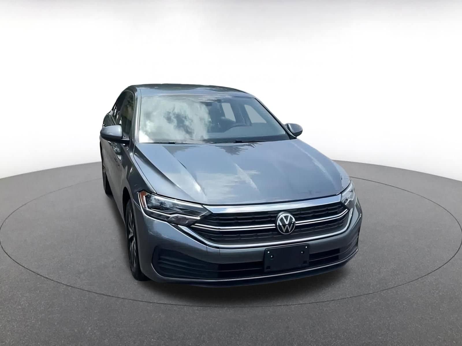 Thumbnail: 2024 Volkswagen Jetta - 3