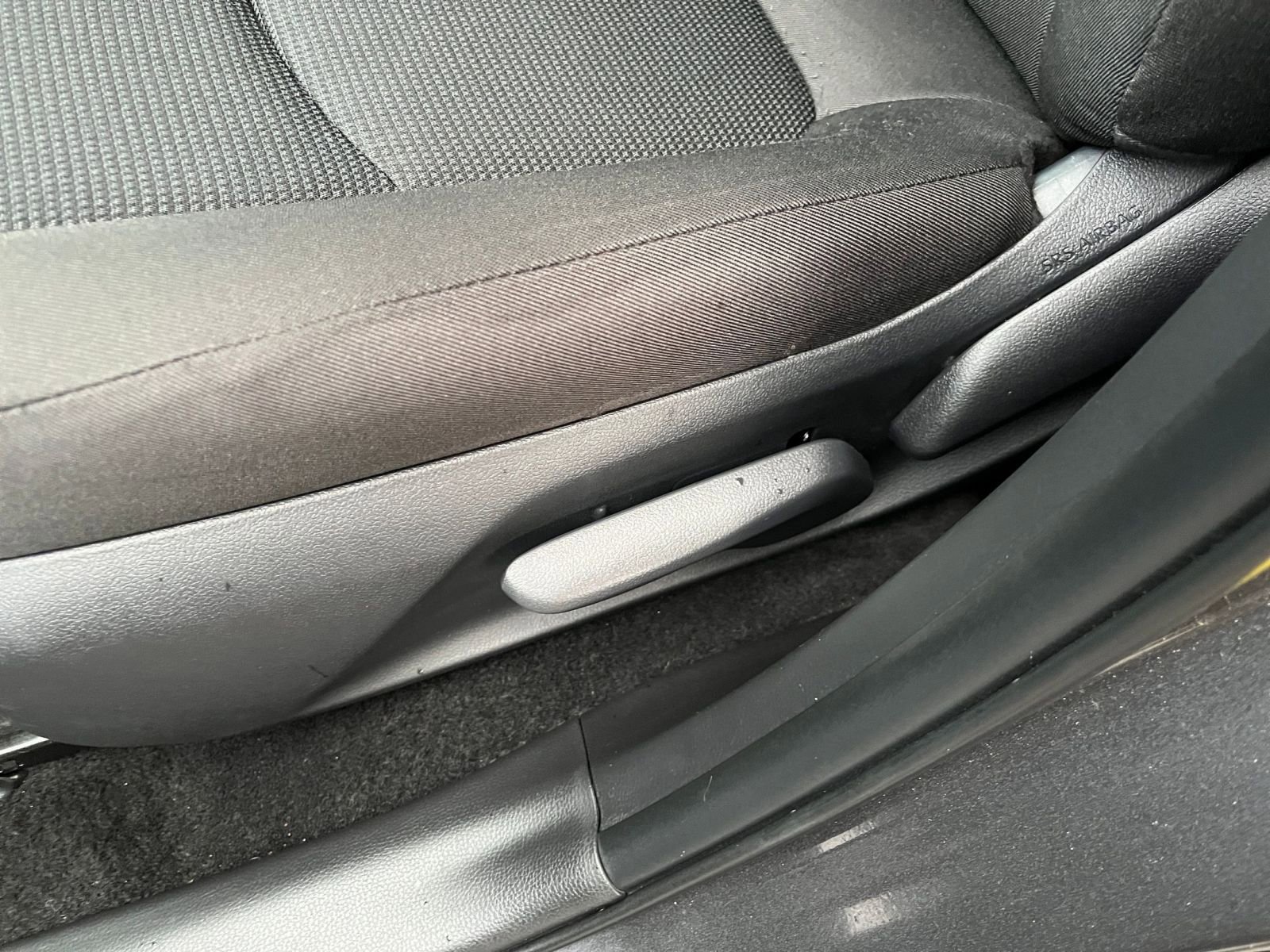 Thumbnail: 2025 Toyota RAV4 - 23