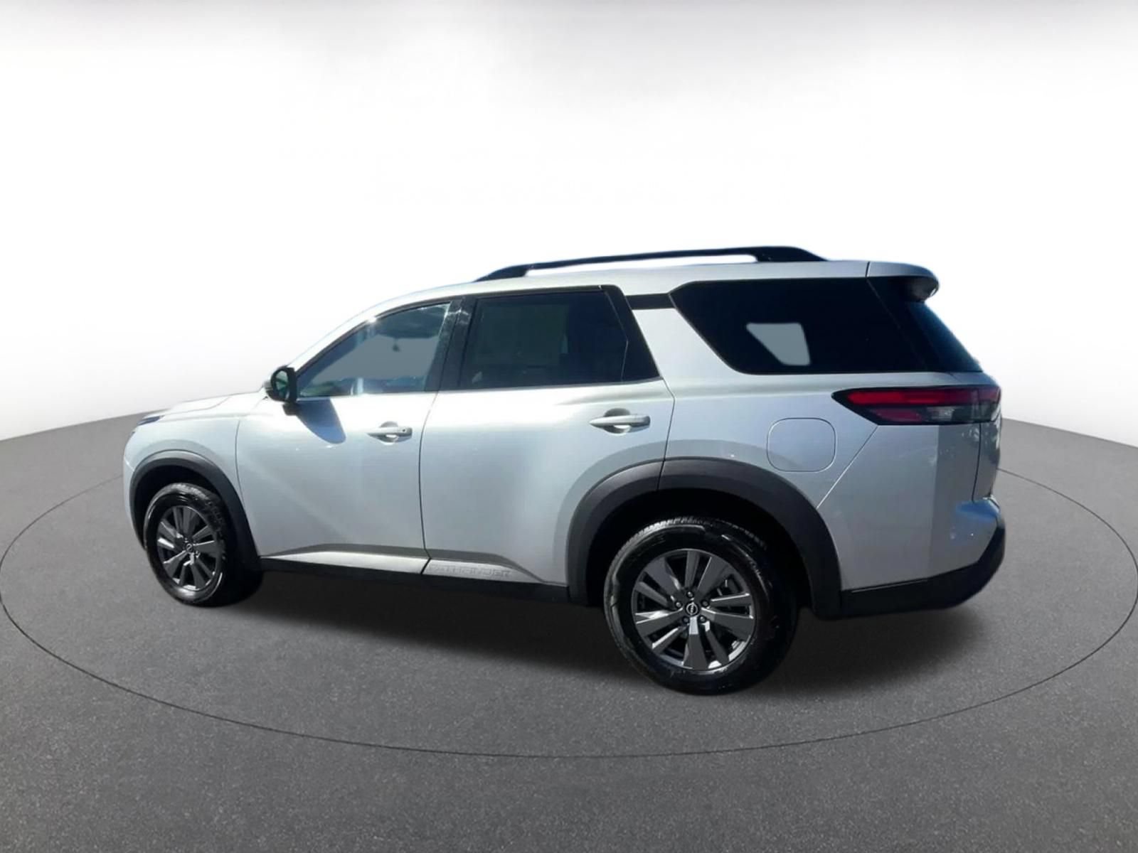 Thumbnail: 2025 Nissan Pathfinder - 9