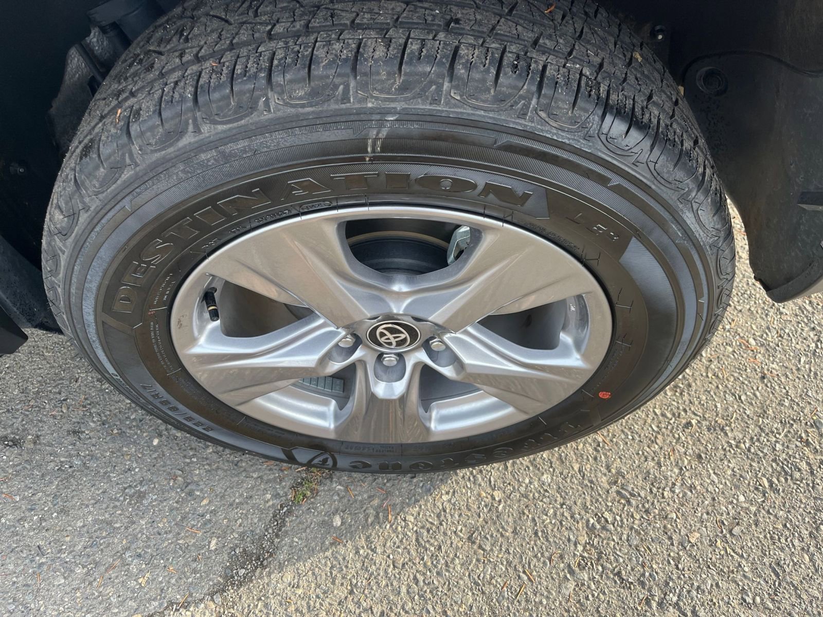 Thumbnail: 2025 Toyota RAV4 - 30