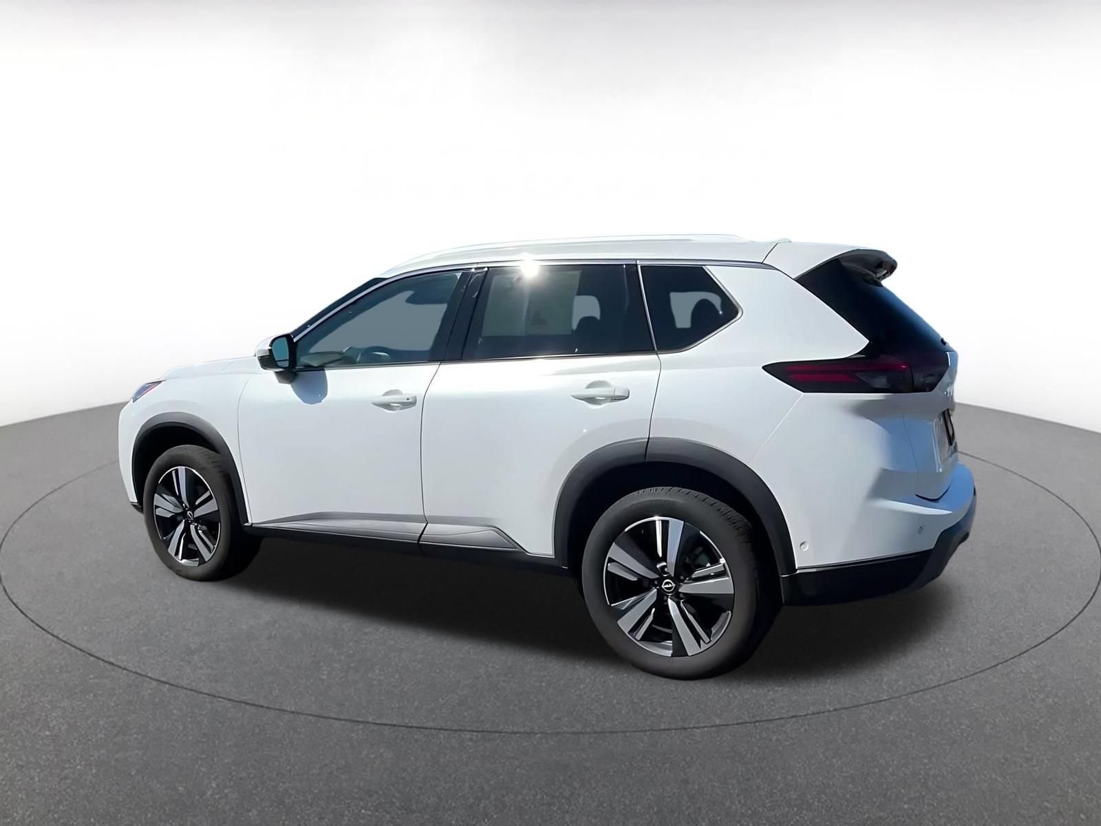 Thumbnail: 2026 Nissan Rogue - 9