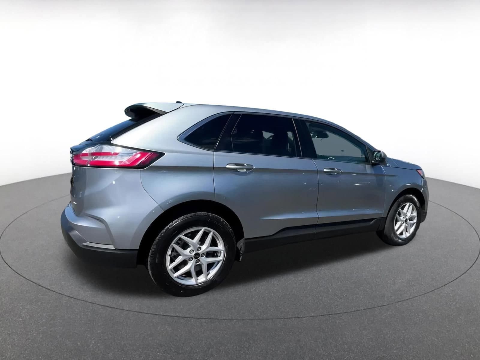 2024 Ford Edge SEL 15