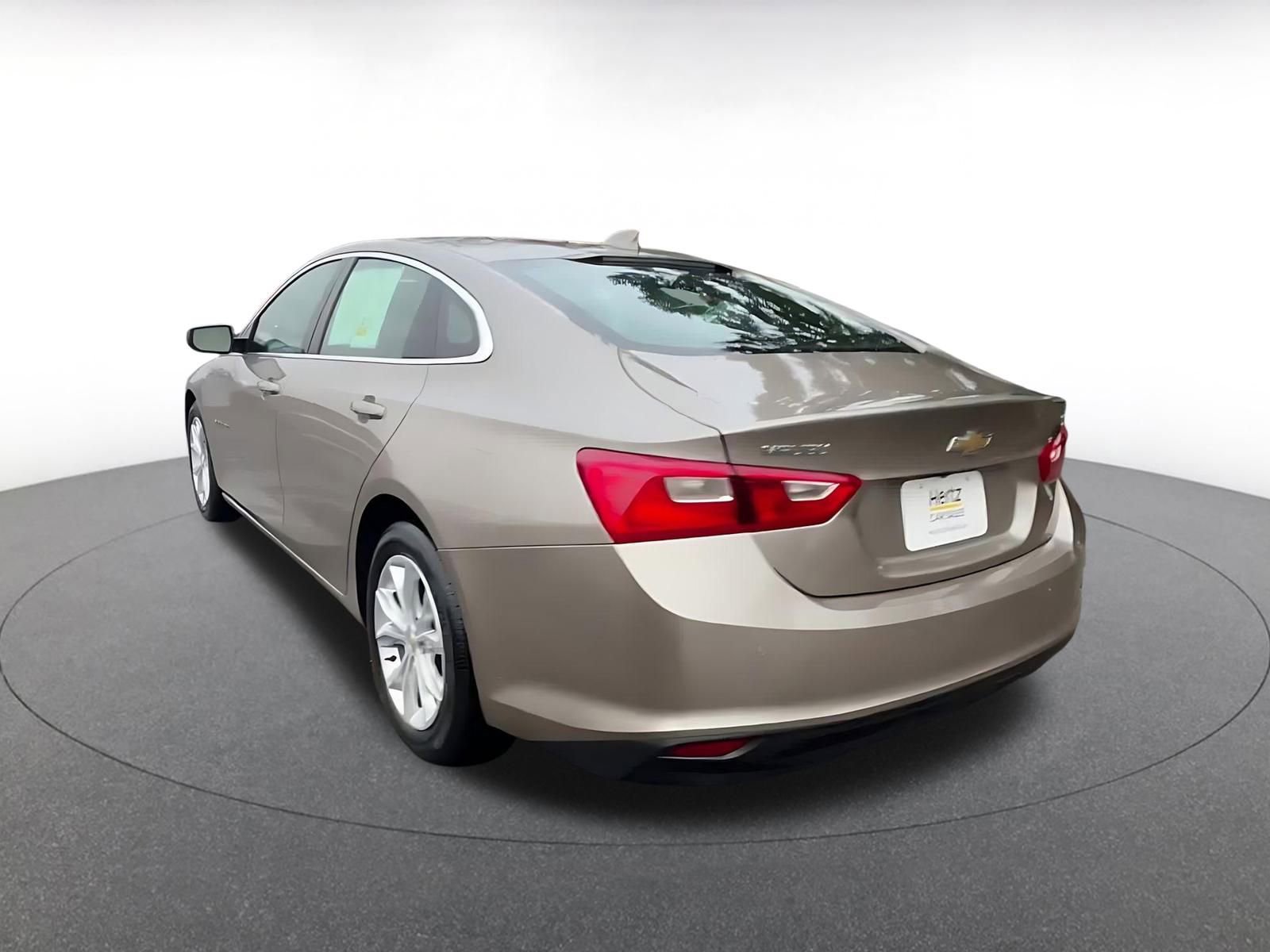 Thumbnail: 2024 Chevrolet Malibu - 11