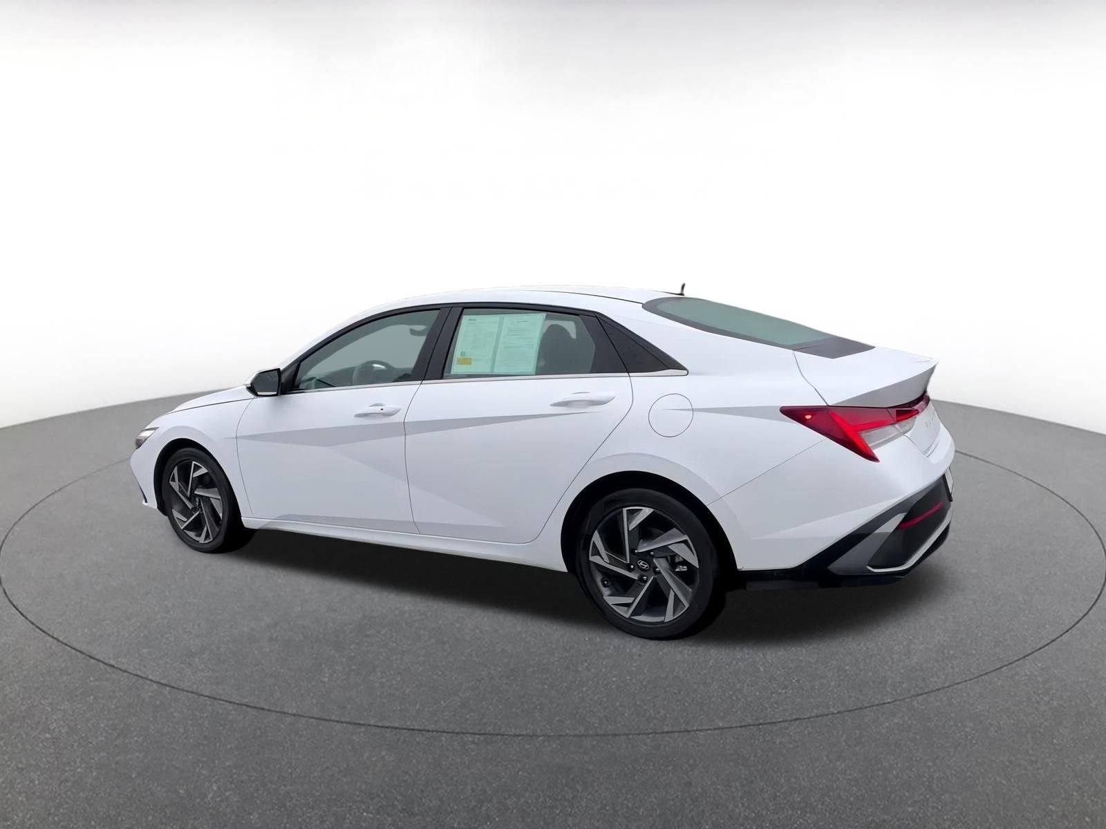 Thumbnail: 2025 Hyundai Elantra - 10