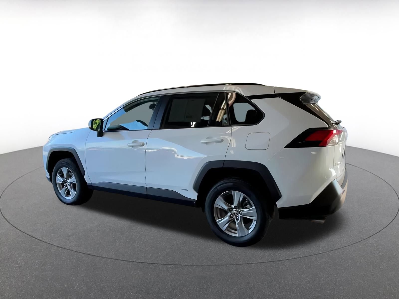 Thumbnail: 2025 Toyota RAV4 - 10