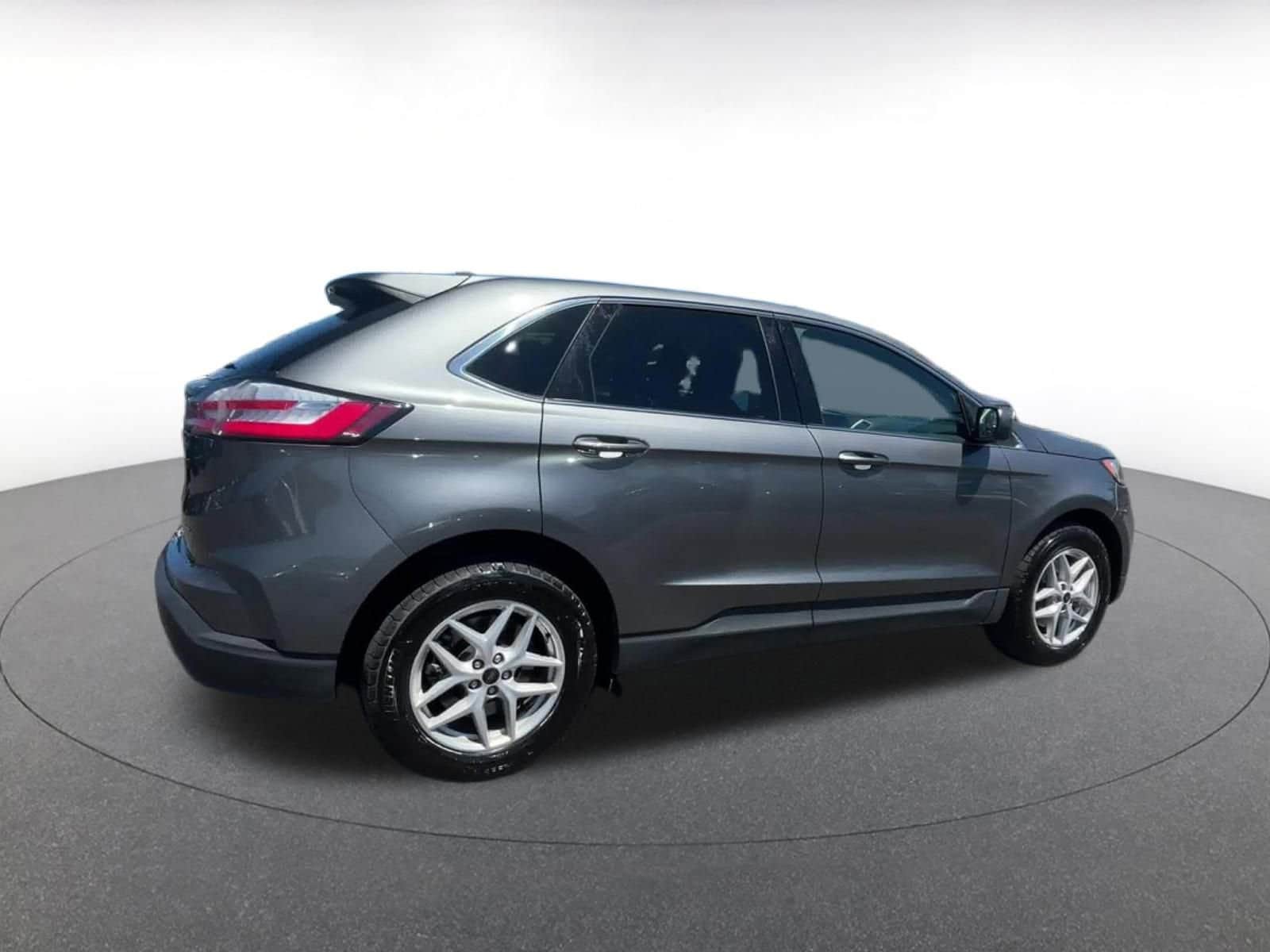2024 Ford Edge SEL 15