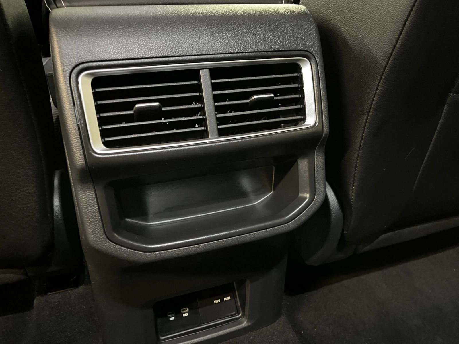 Thumbnail: 2025 Volkswagen Atlas - 25