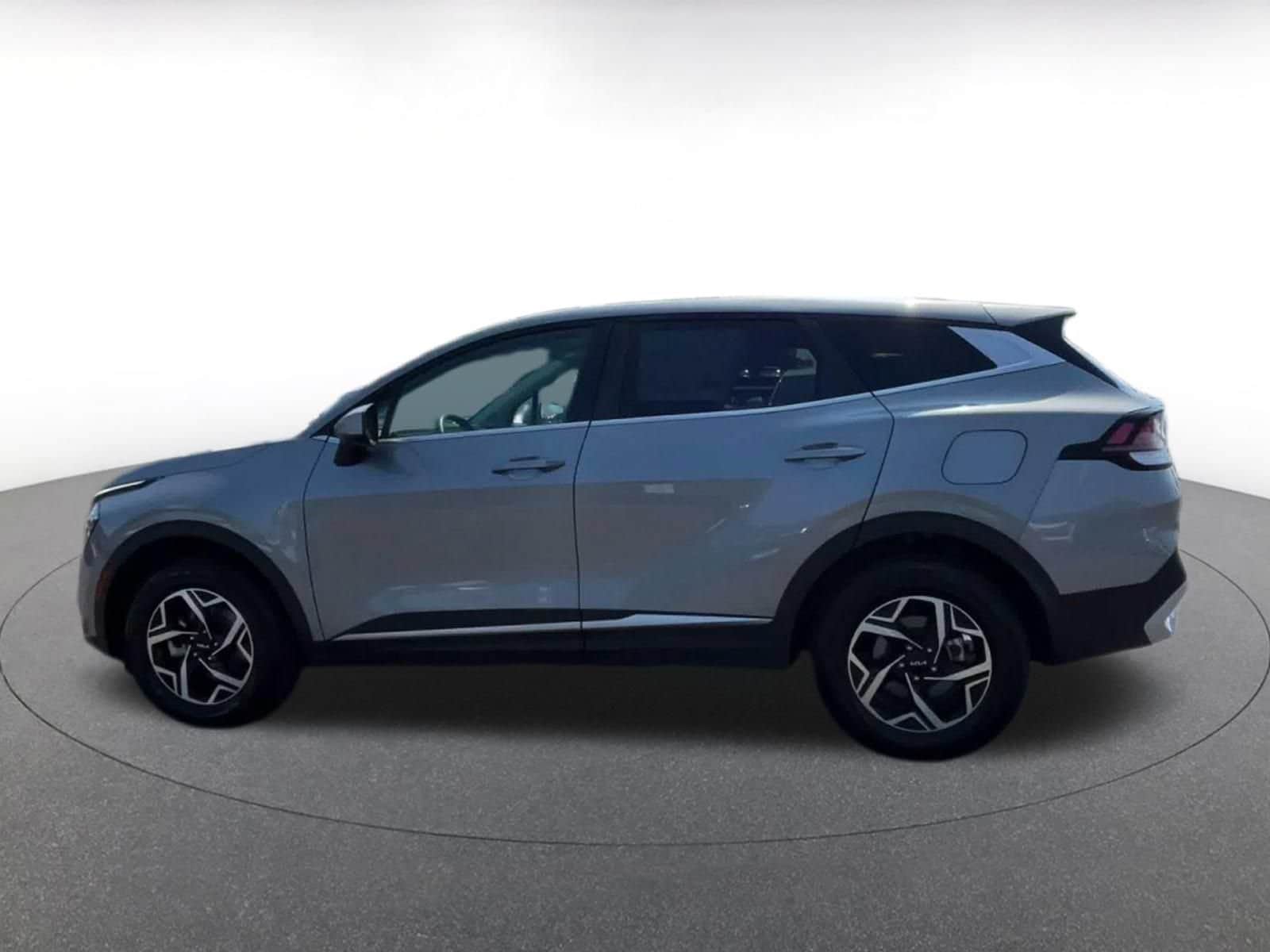 Thumbnail: 2023 Kia Sportage - 8