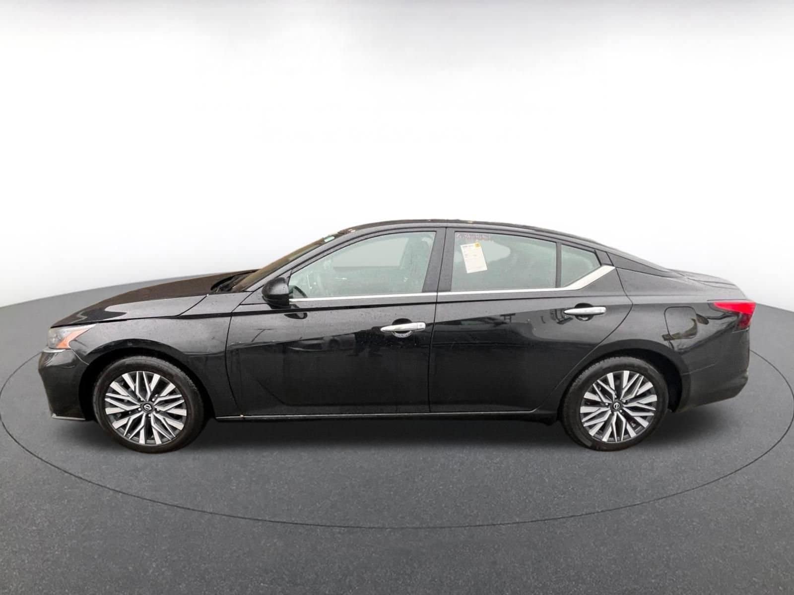 Thumbnail: 2025 Nissan Altima - 4