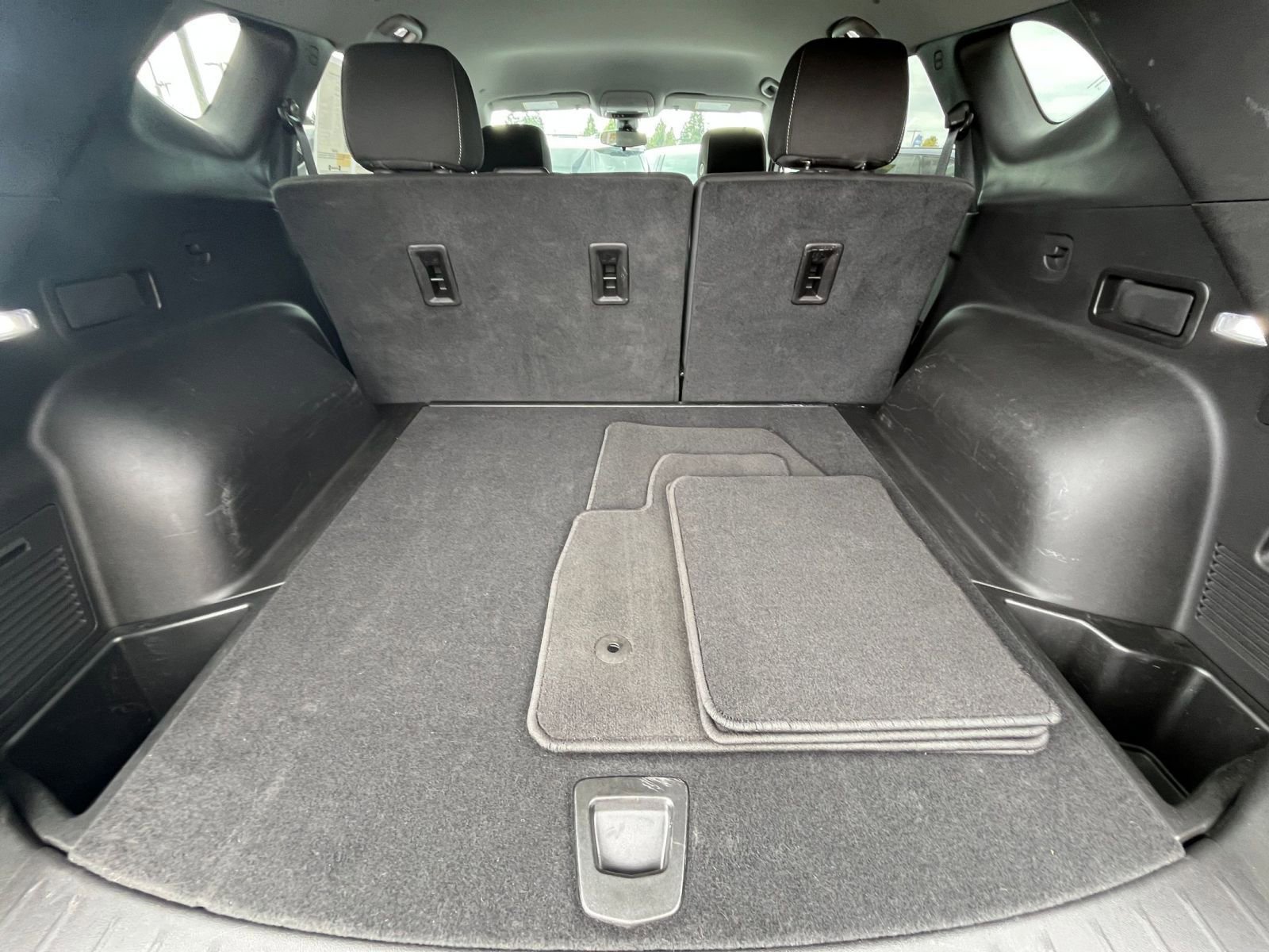 Thumbnail: 2025 Chevrolet Blazer - 32