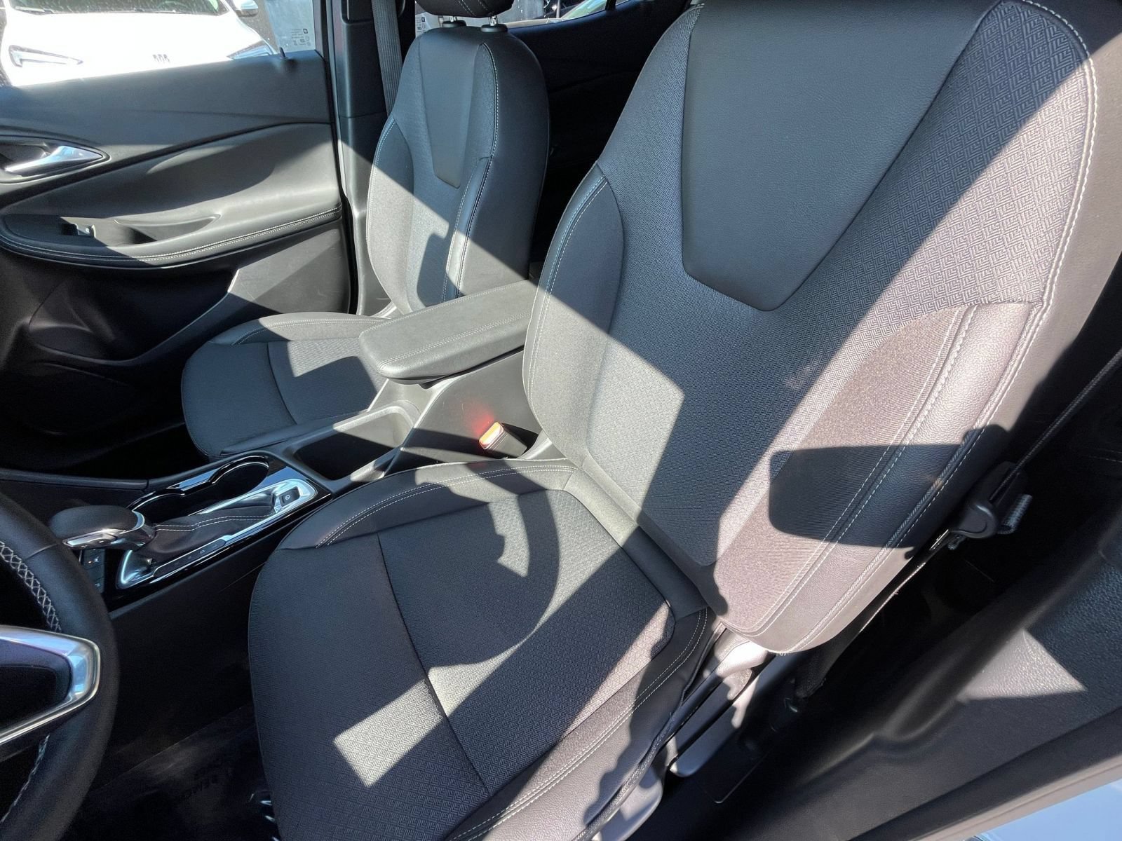 Thumbnail: 2025 Buick Encore GX - 32