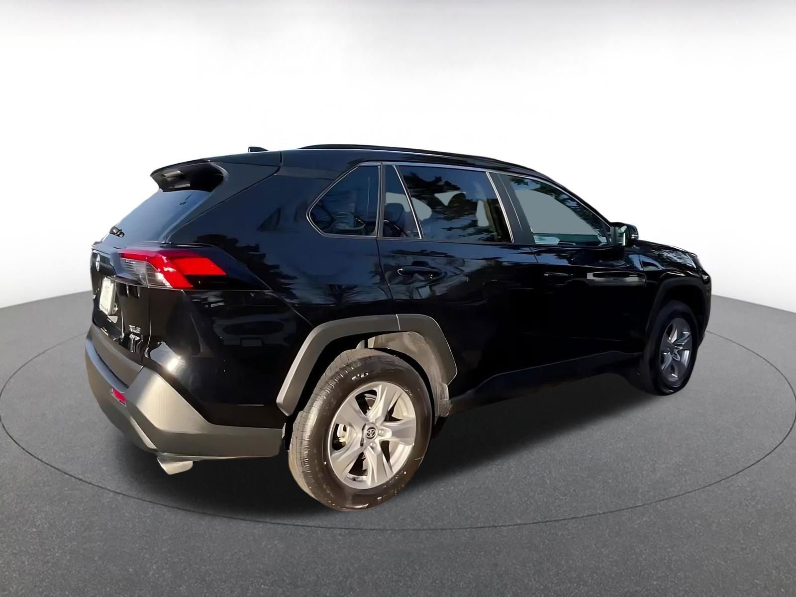 Thumbnail: 2025 Toyota RAV4 - 14