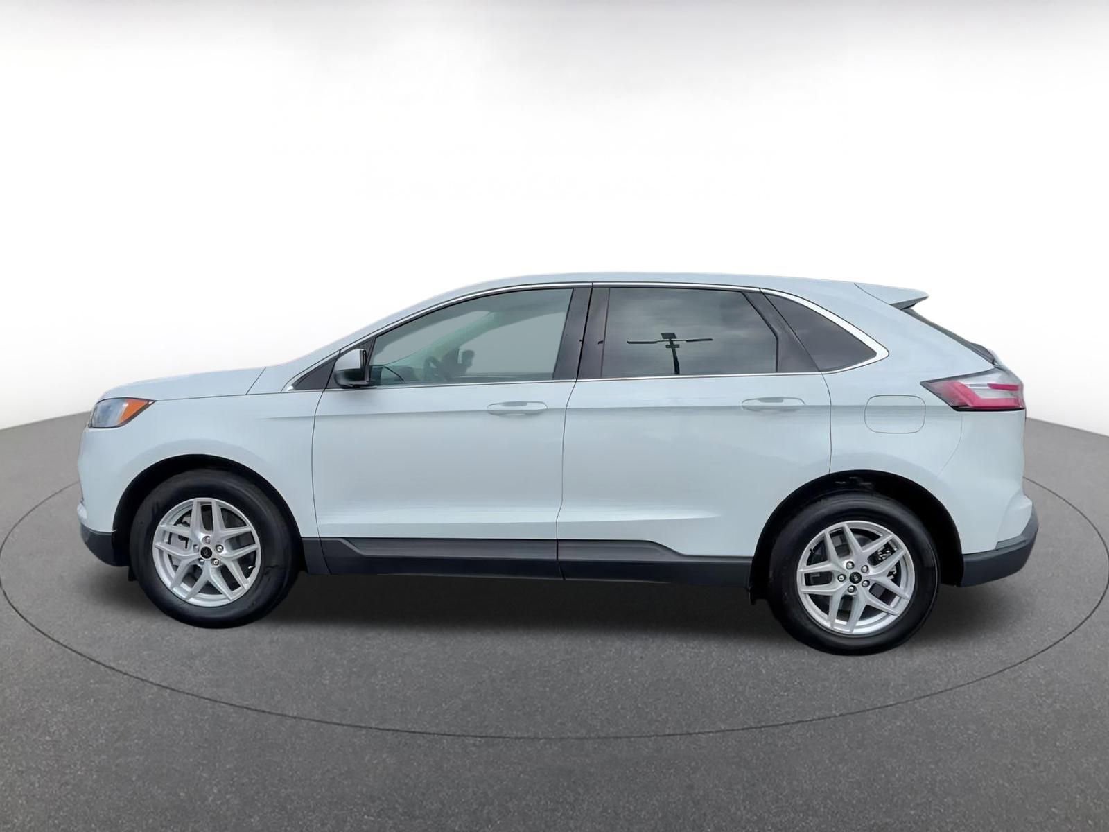 Thumbnail: 2024 Ford Edge - 9