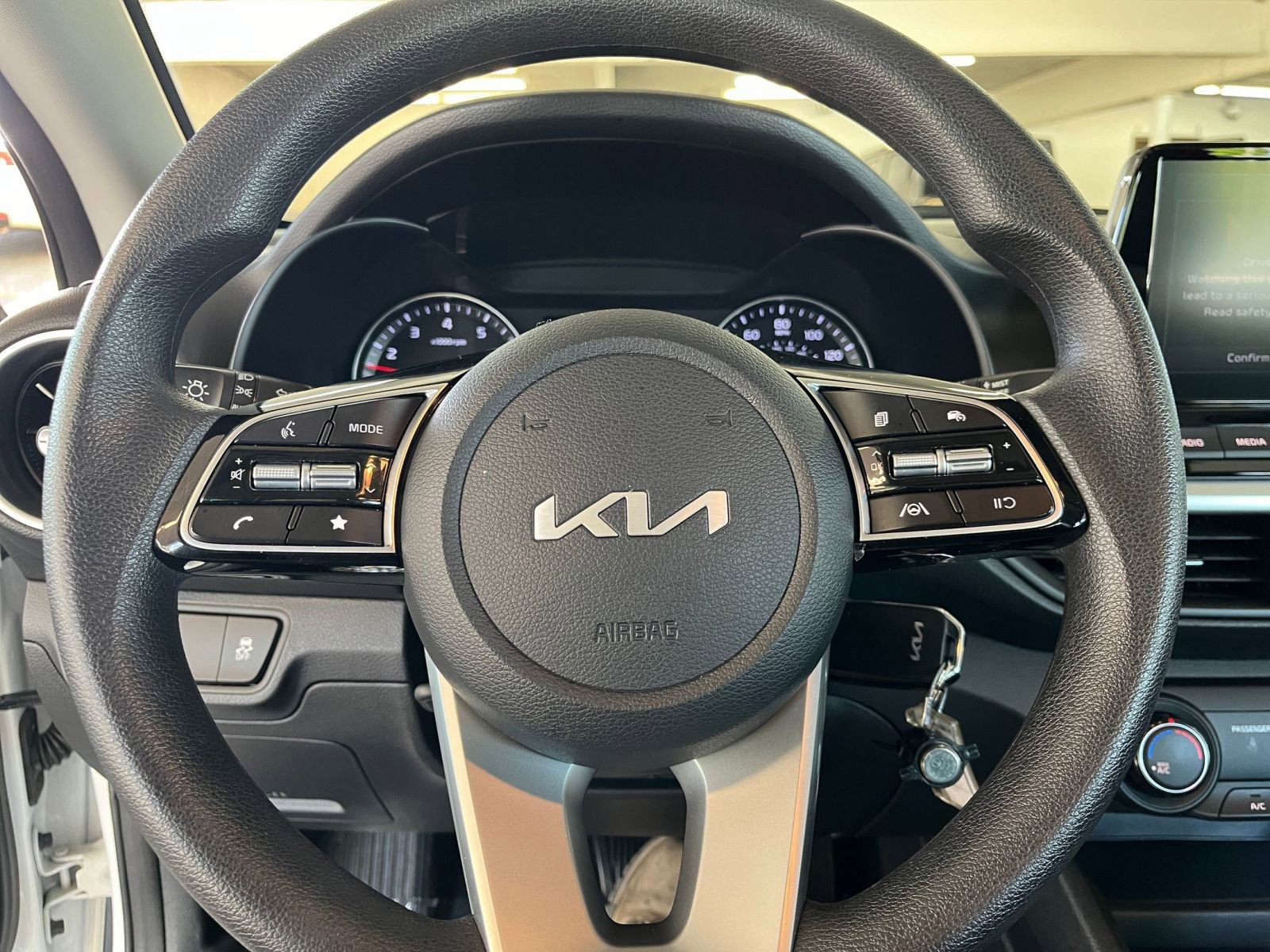 Thumbnail: 2024 Kia Forte - 28