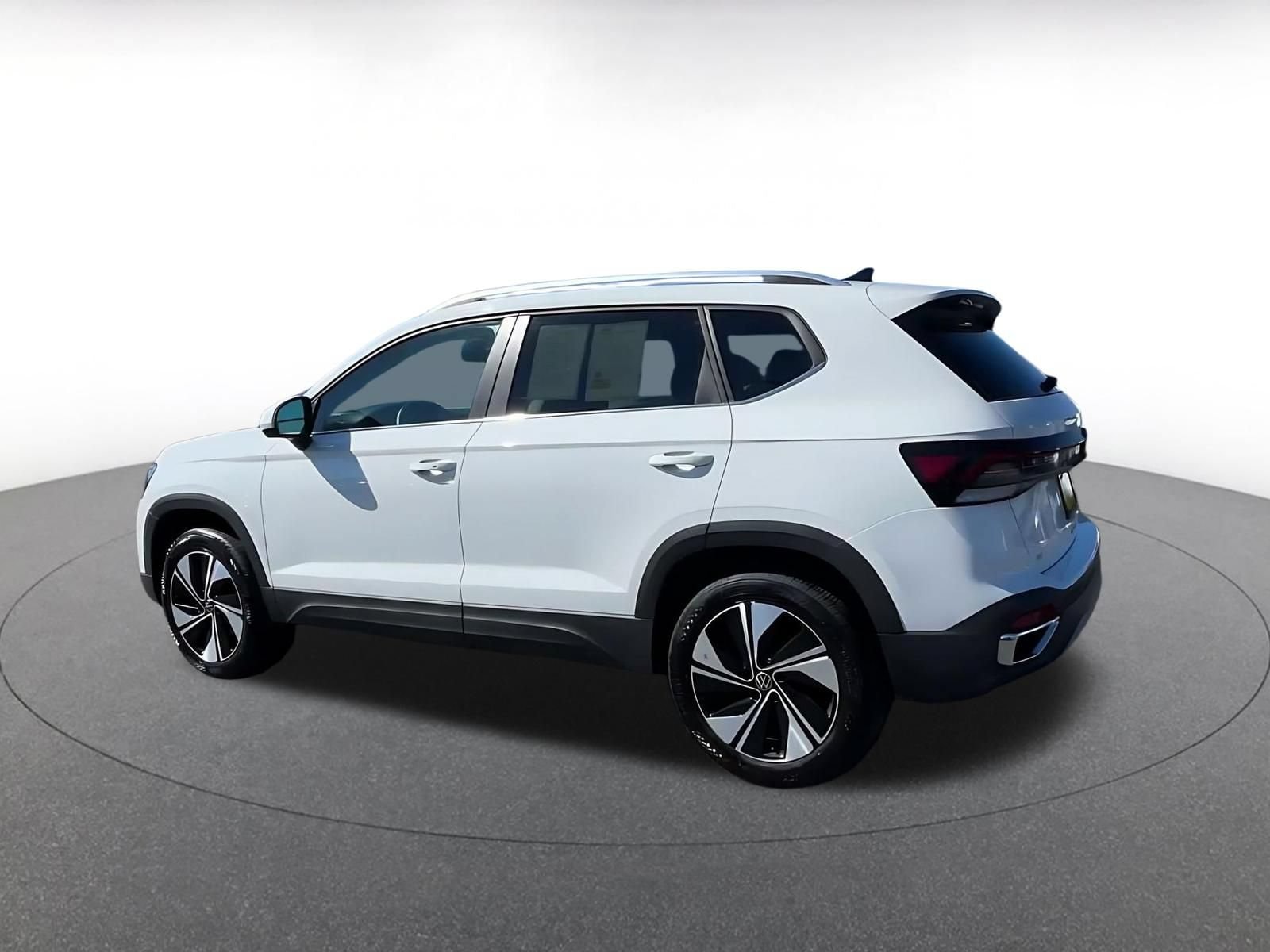 Thumbnail: 2026 Volkswagen Taos - 9