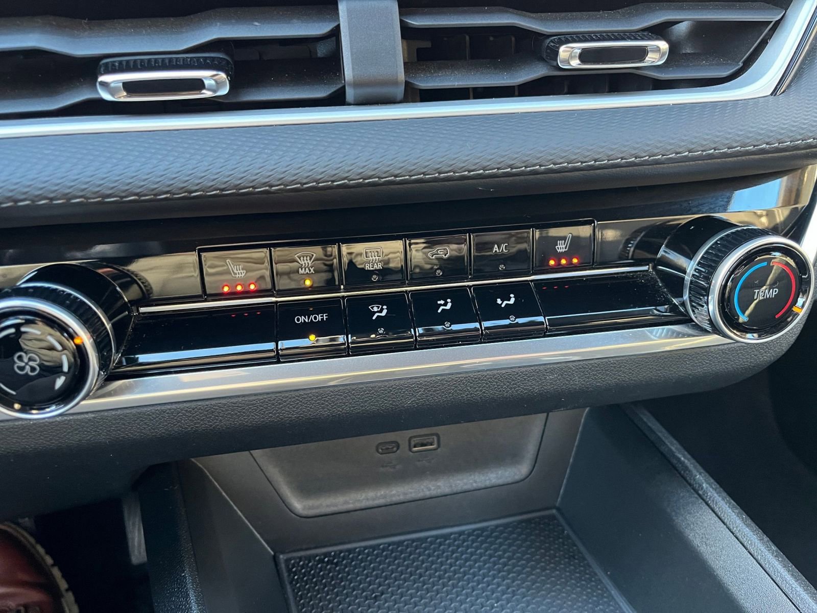 Thumbnail: 2025 Chevrolet Equinox - 24