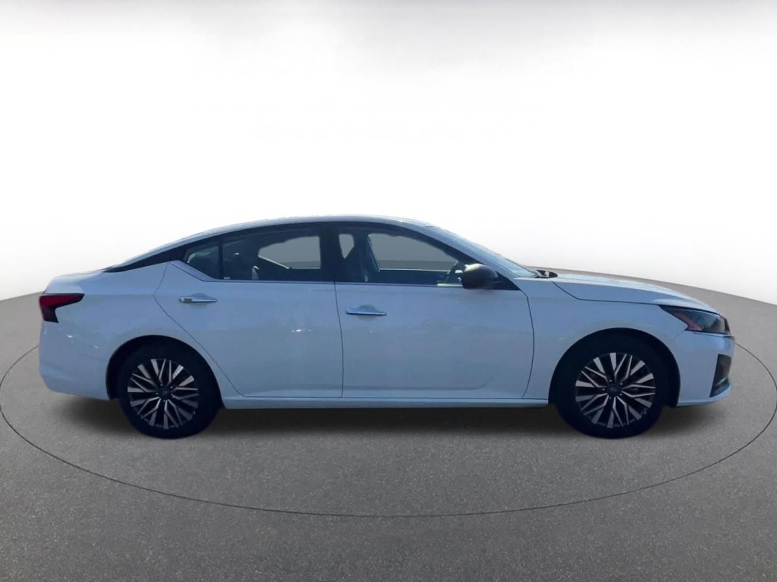 Thumbnail: 2025 Nissan Altima - 16