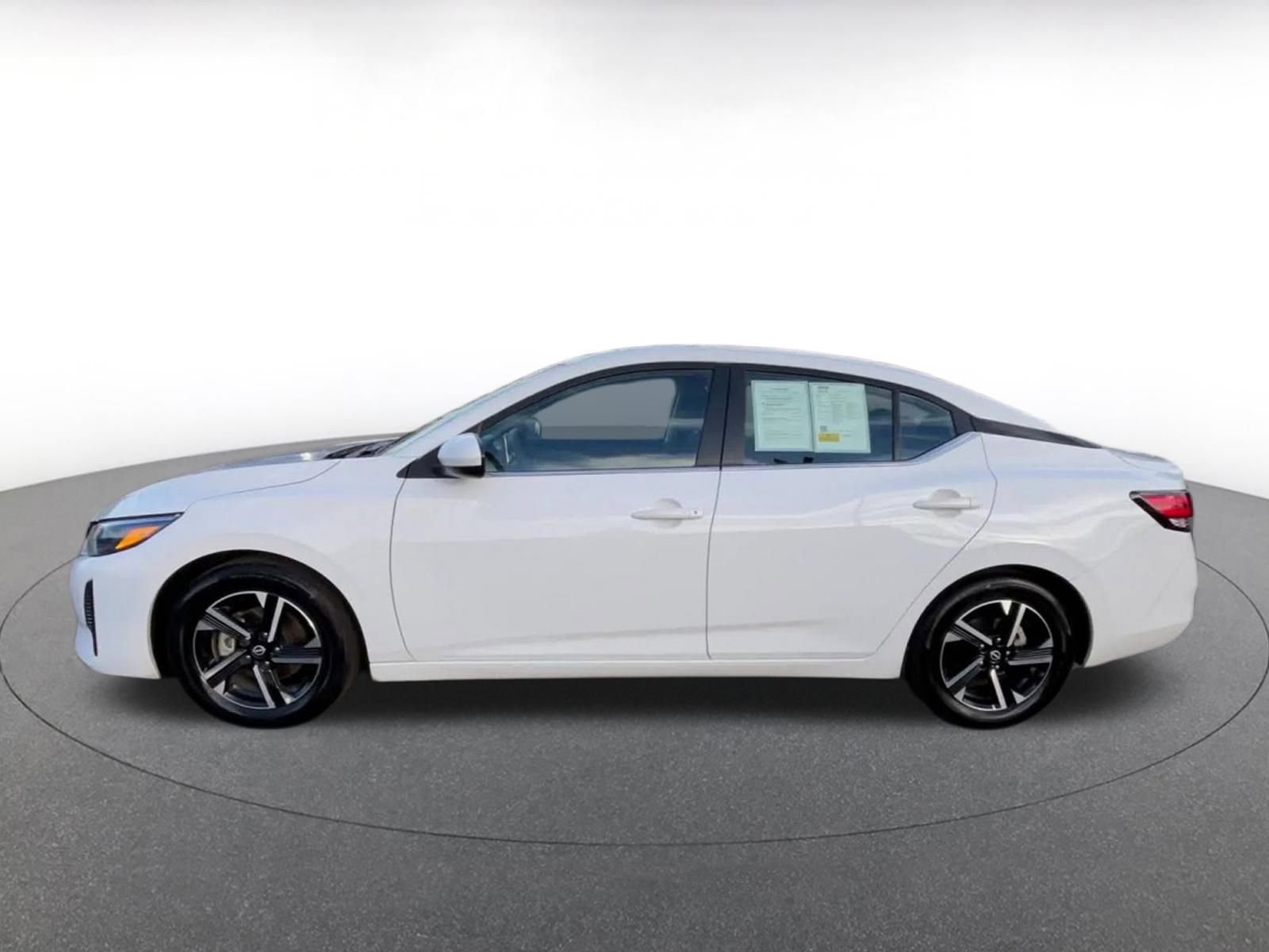 Thumbnail: 2025 Nissan Sentra - 9