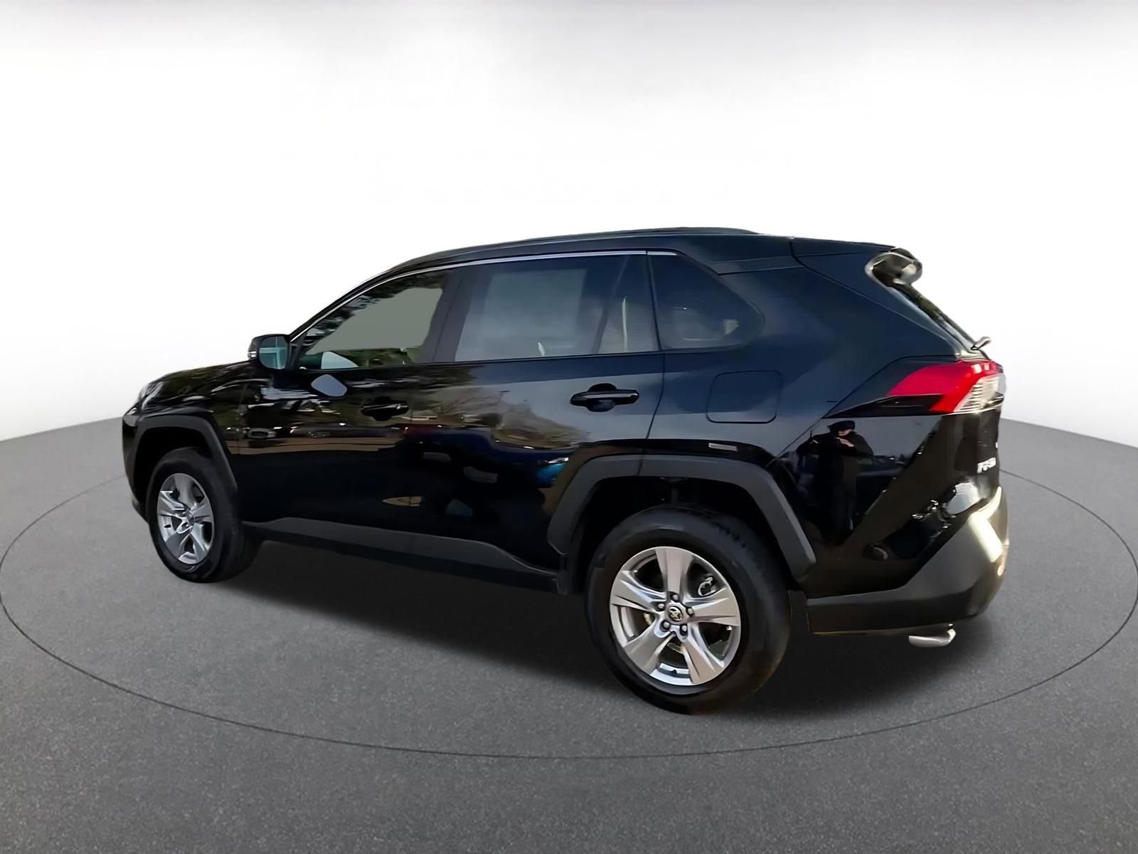 Thumbnail: 2025 Toyota RAV4 - 10