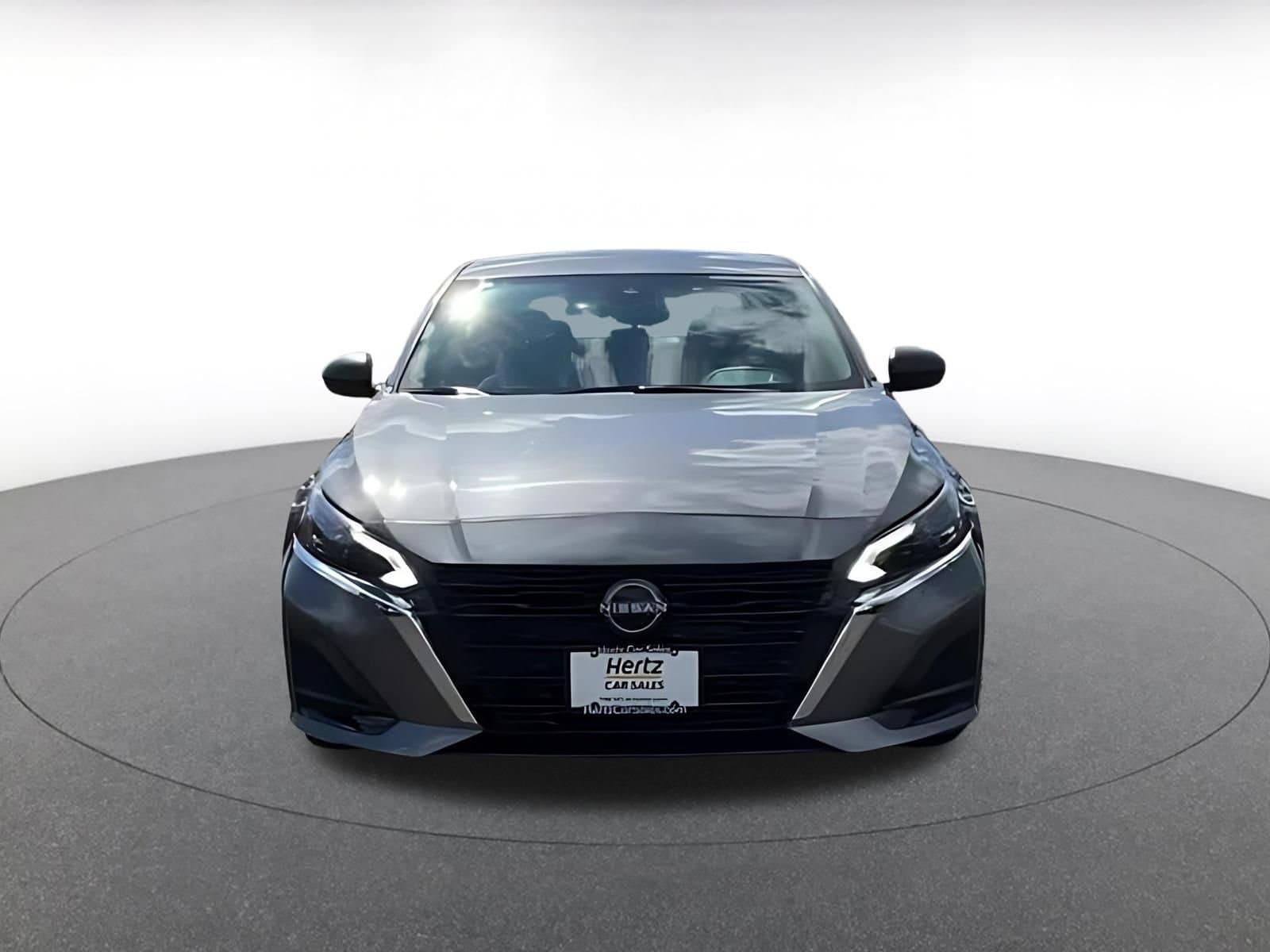 Thumbnail: 2025 Nissan Altima - 4