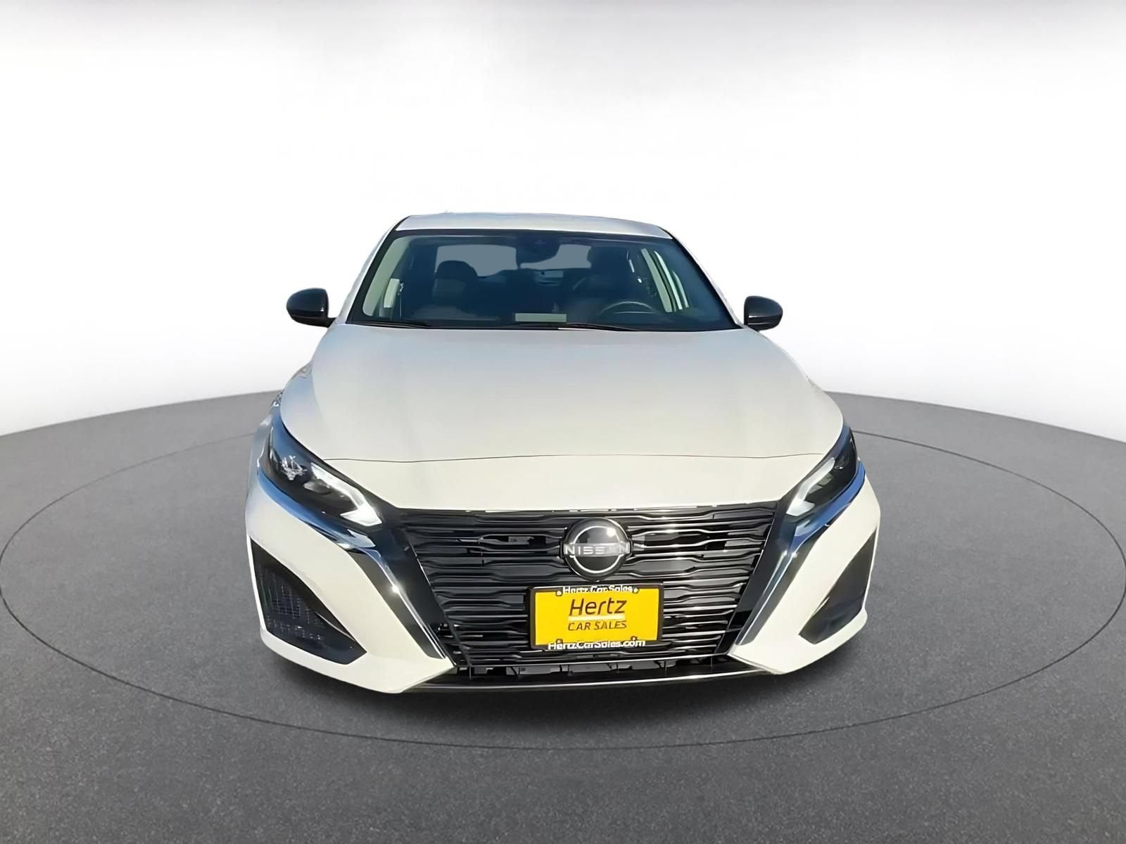 Thumbnail: 2025 Nissan Altima - 4