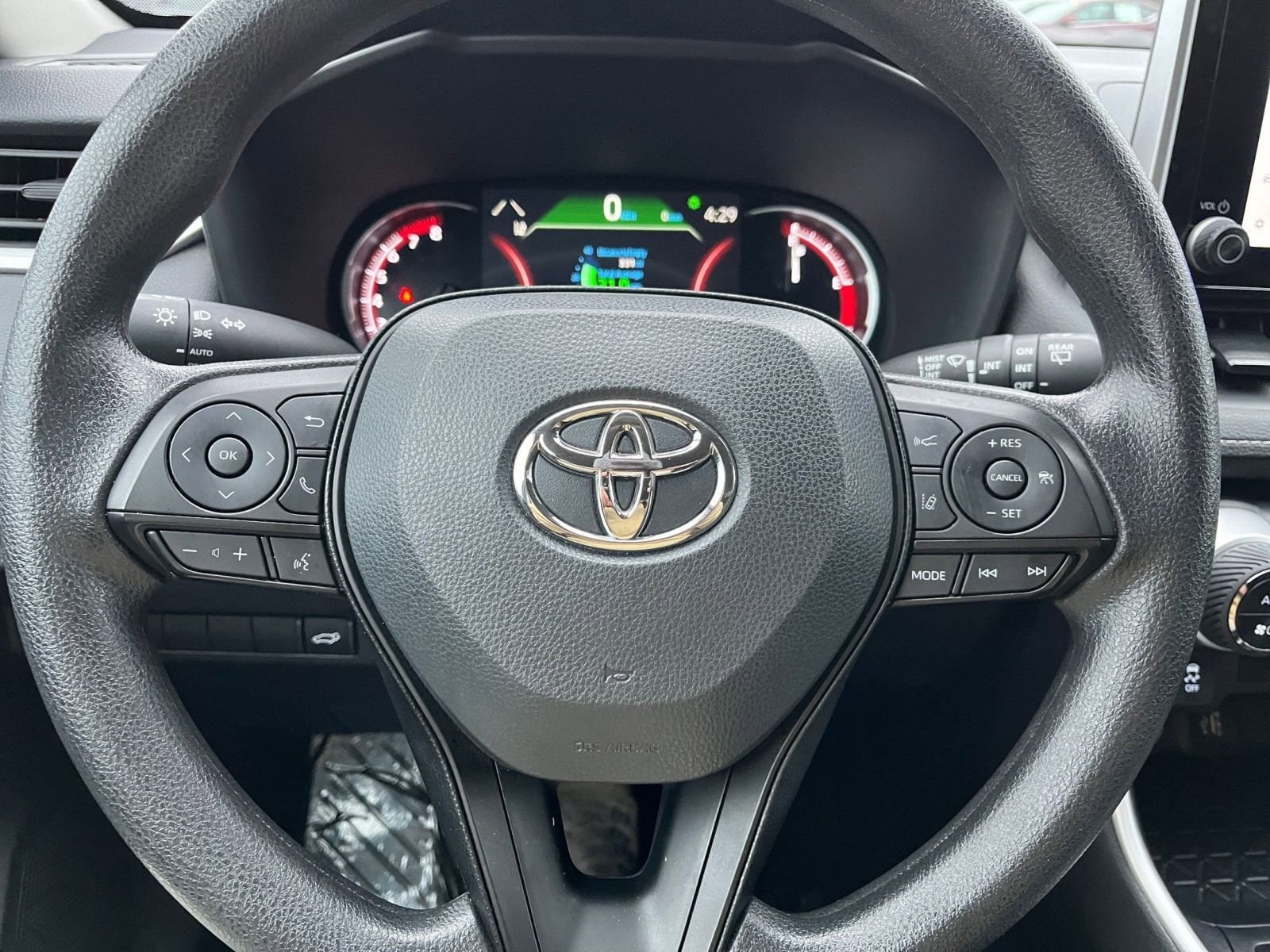 Thumbnail: 2025 Toyota RAV4 - 29