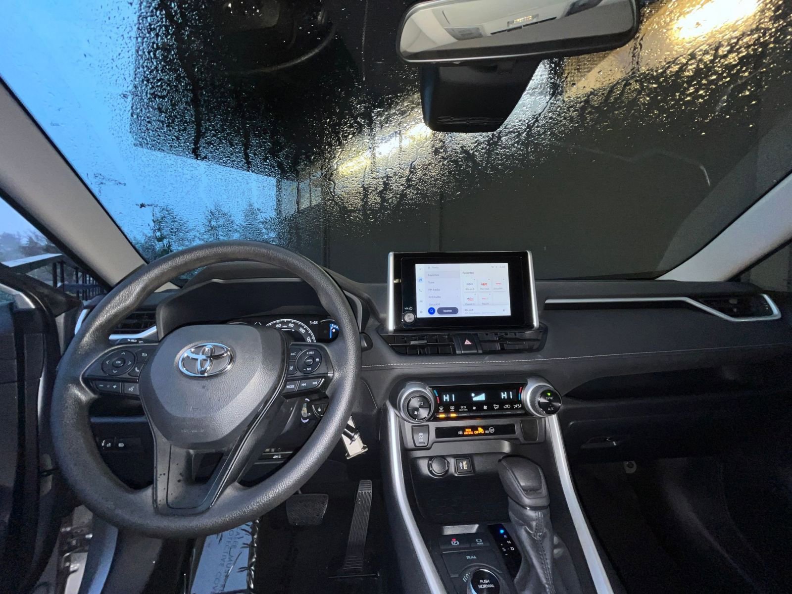 Thumbnail: 2025 Toyota RAV4 - 33