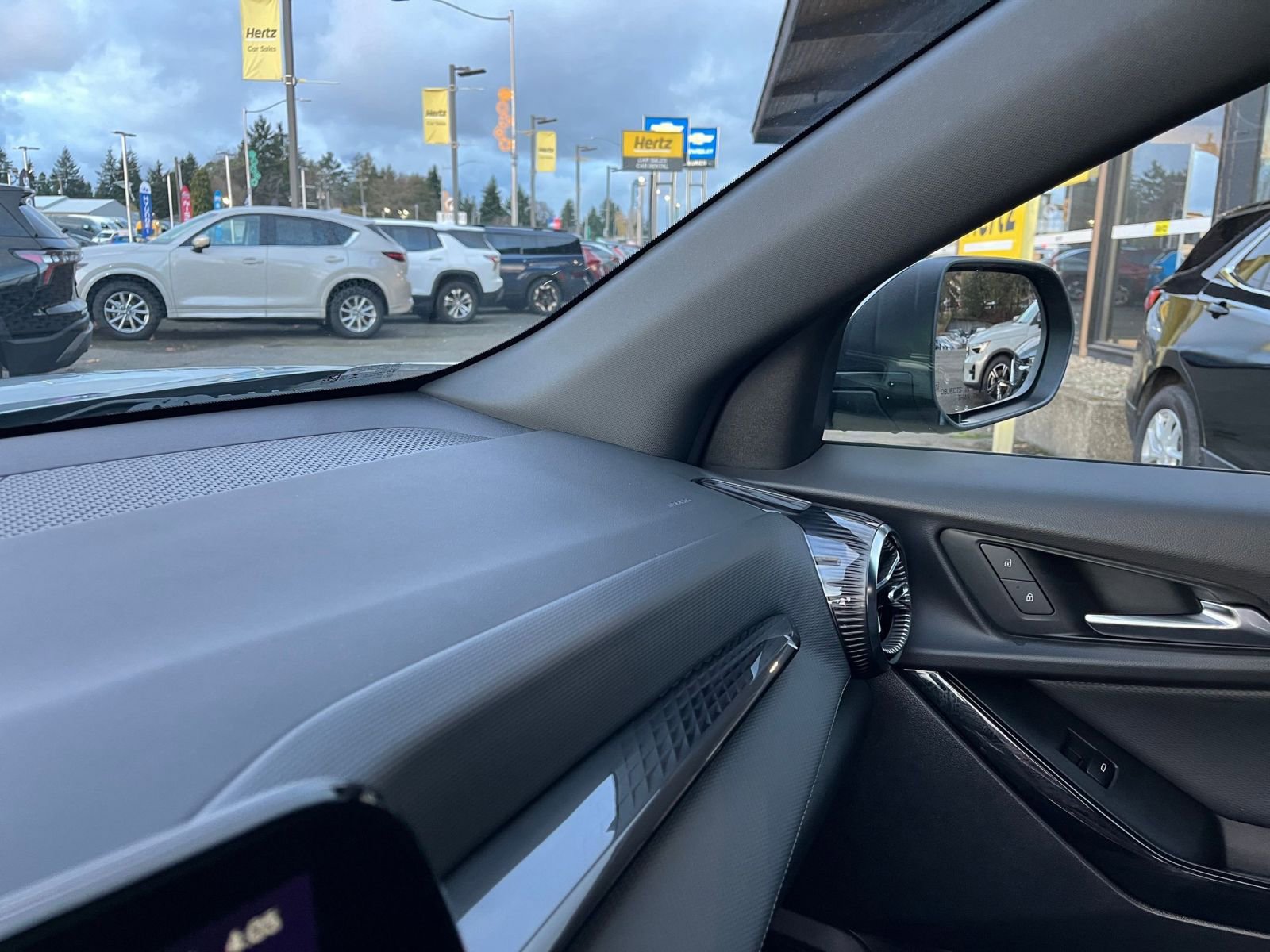 Thumbnail: 2025 Chevrolet Equinox - 35