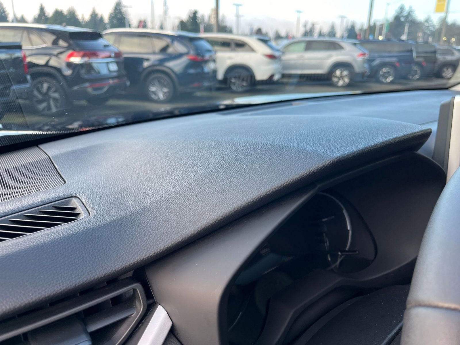 Thumbnail: 2025 Toyota RAV4 - 34