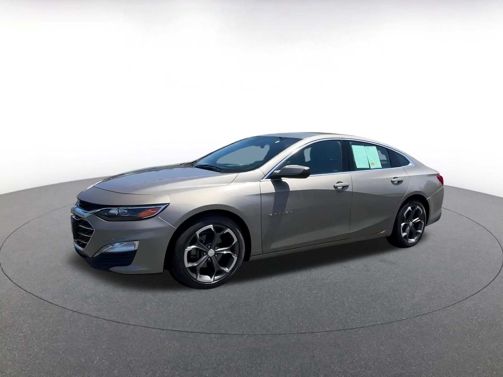 Thumbnail: 2023 Chevrolet Malibu - 8