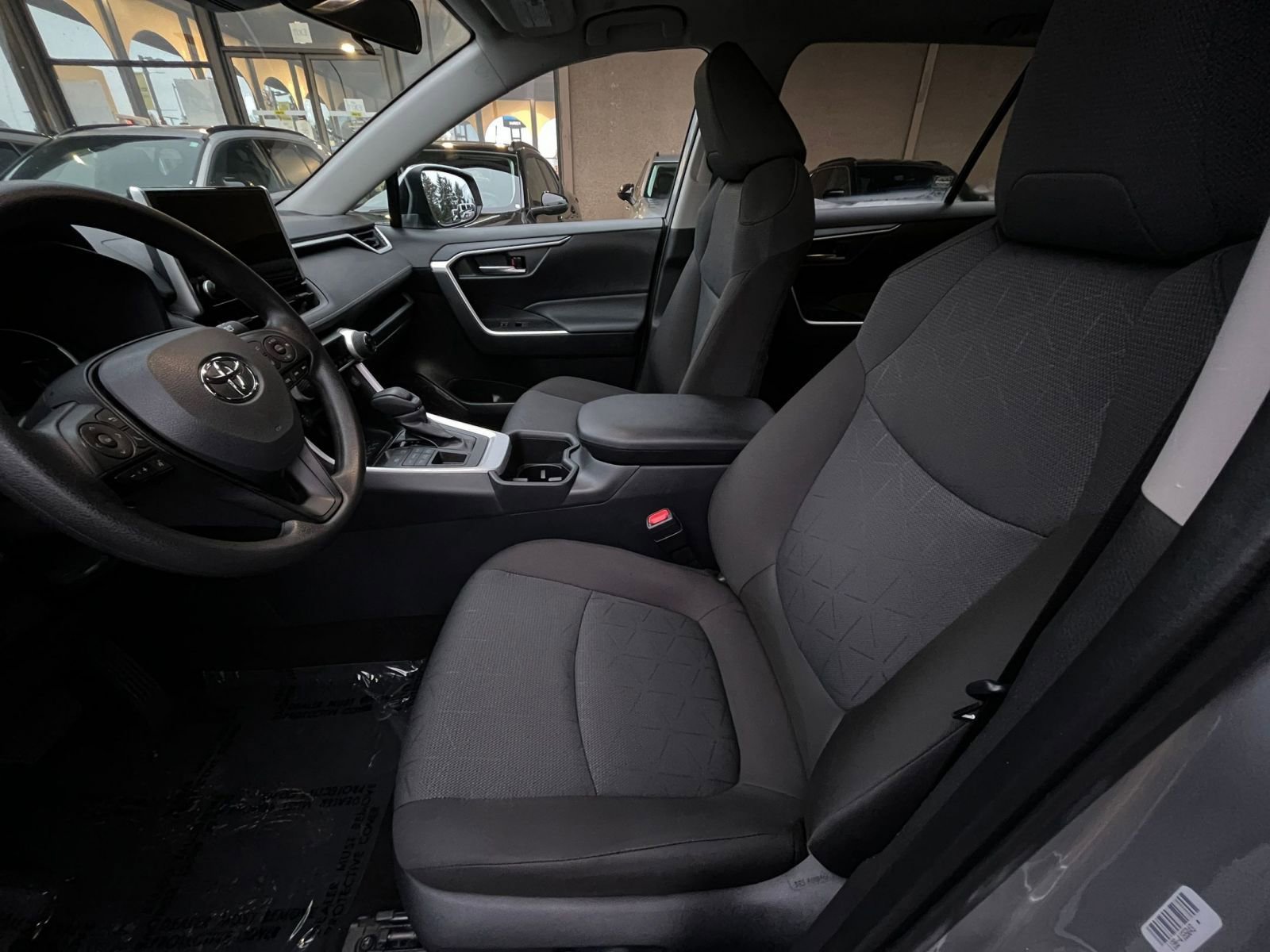 Thumbnail: 2025 Toyota RAV4 - 28