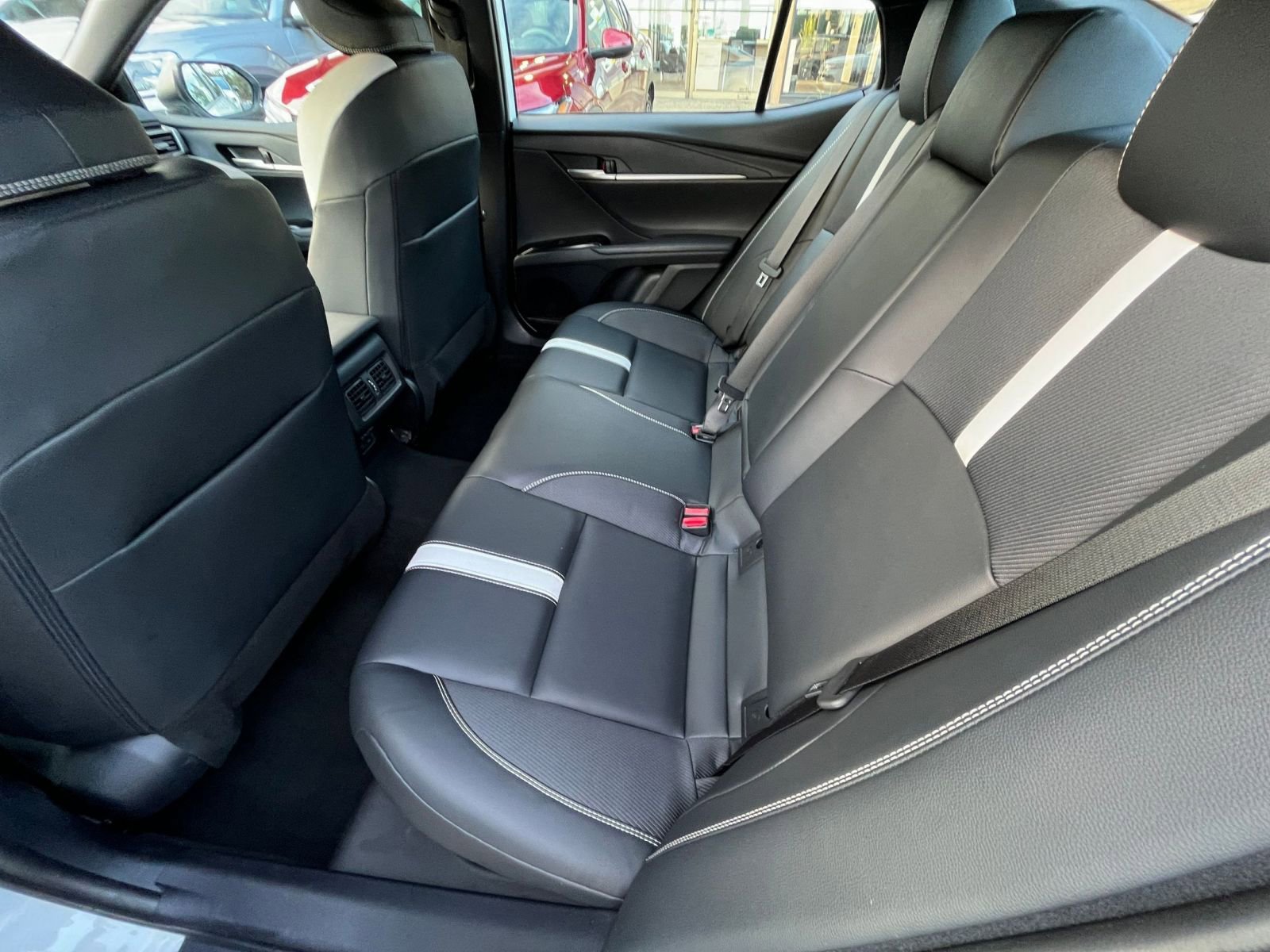 Thumbnail: 2025 Toyota Camry - 27