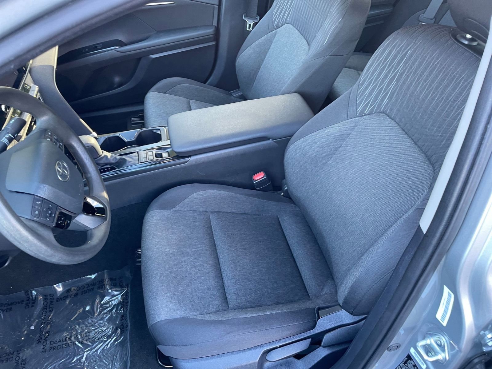 Thumbnail: 2025 Toyota Camry - 32