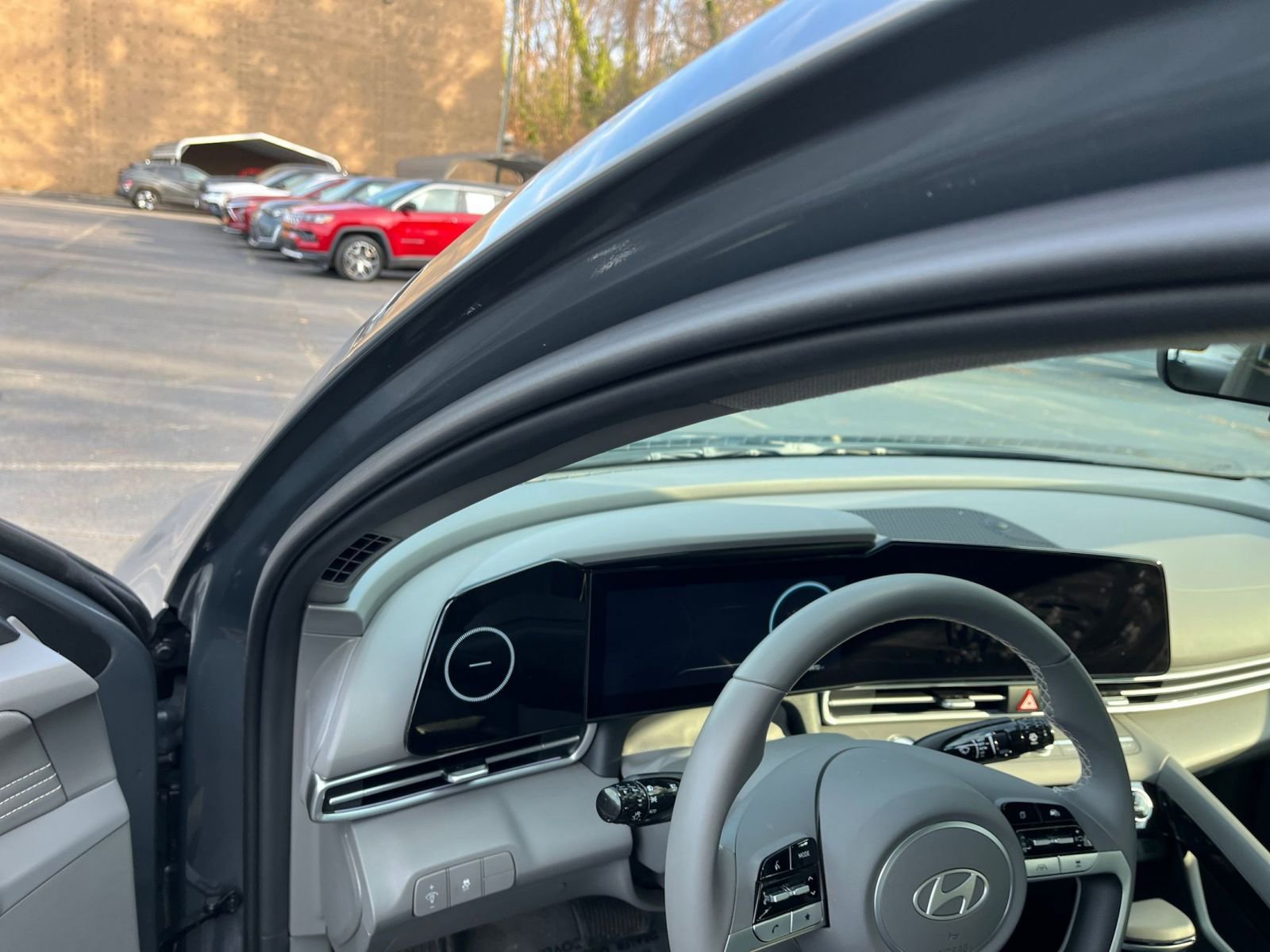 Thumbnail: 2025 Hyundai Elantra - 32