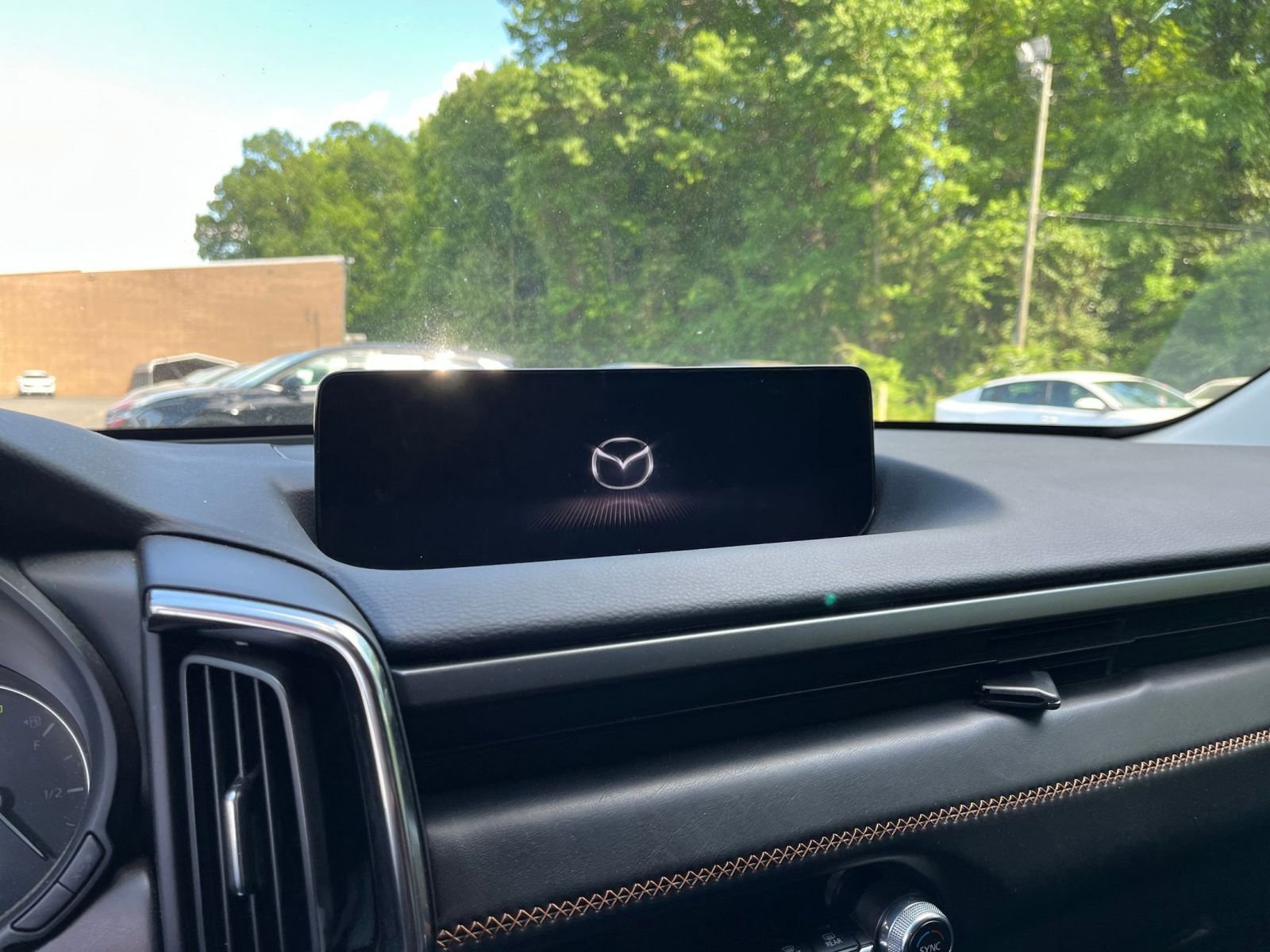 Thumbnail: 2025 Mazda CX-50 - 17