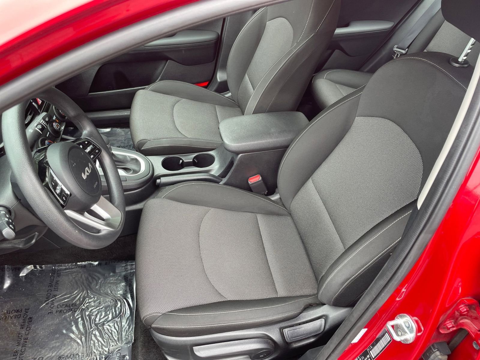 Thumbnail: 2024 Kia Forte - 32