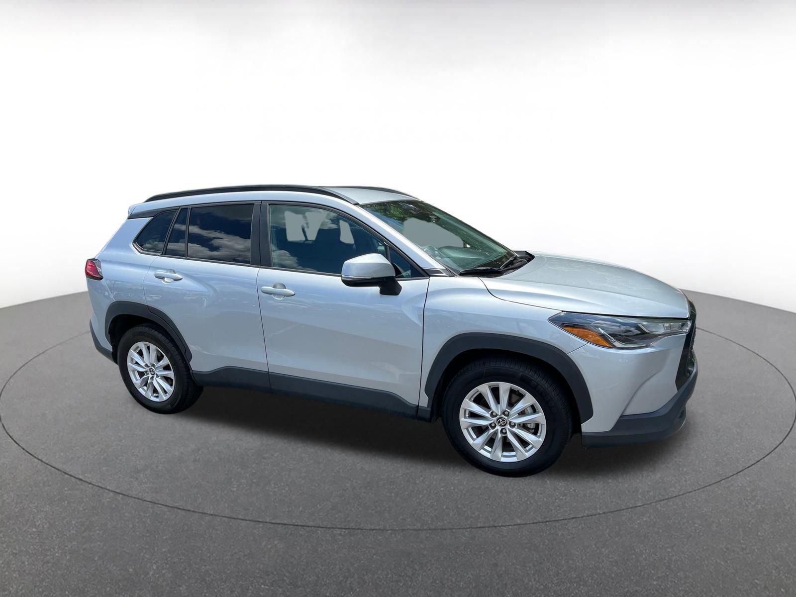 Thumbnail: 2023 Toyota Corolla Cross - 3