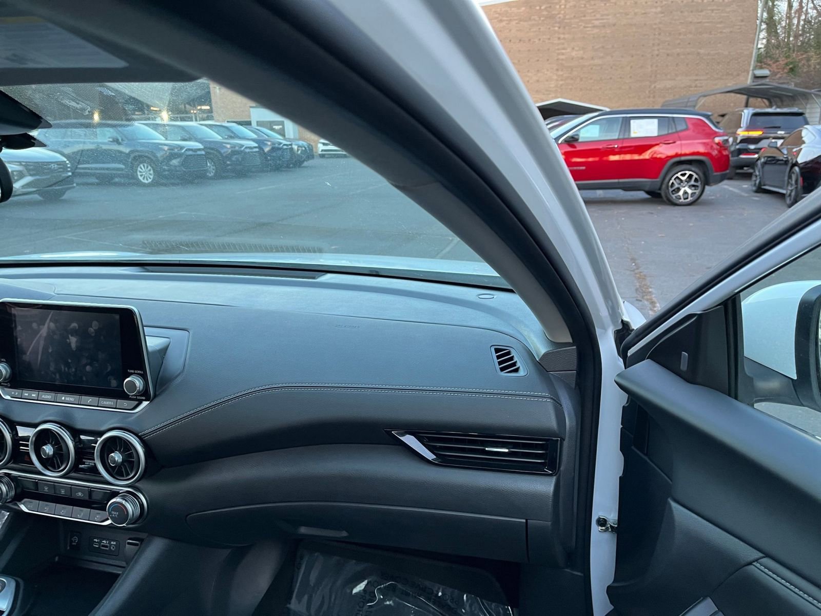 Thumbnail: 2025 Nissan Sentra - 33