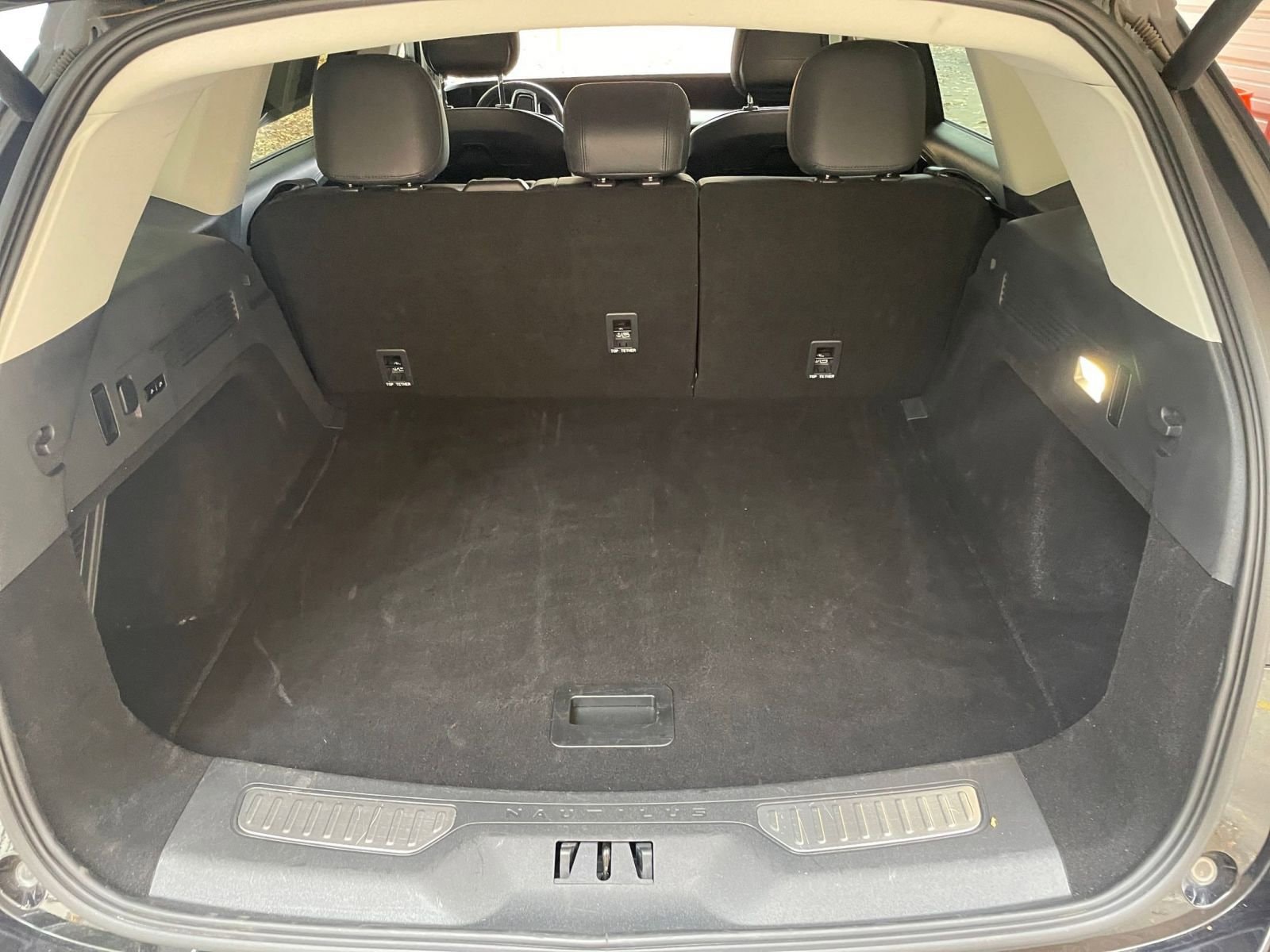 Thumbnail: 2024 Lincoln Nautilus - 27