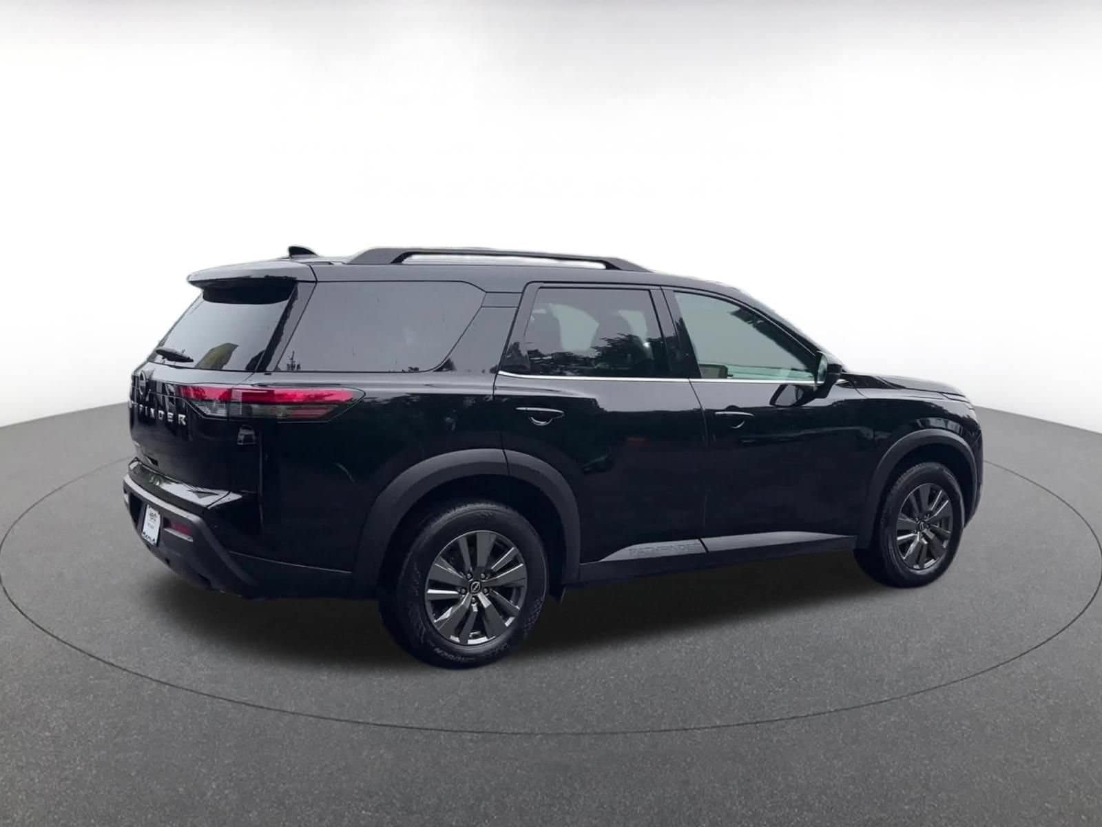 Thumbnail: 2025 Nissan Pathfinder - 14