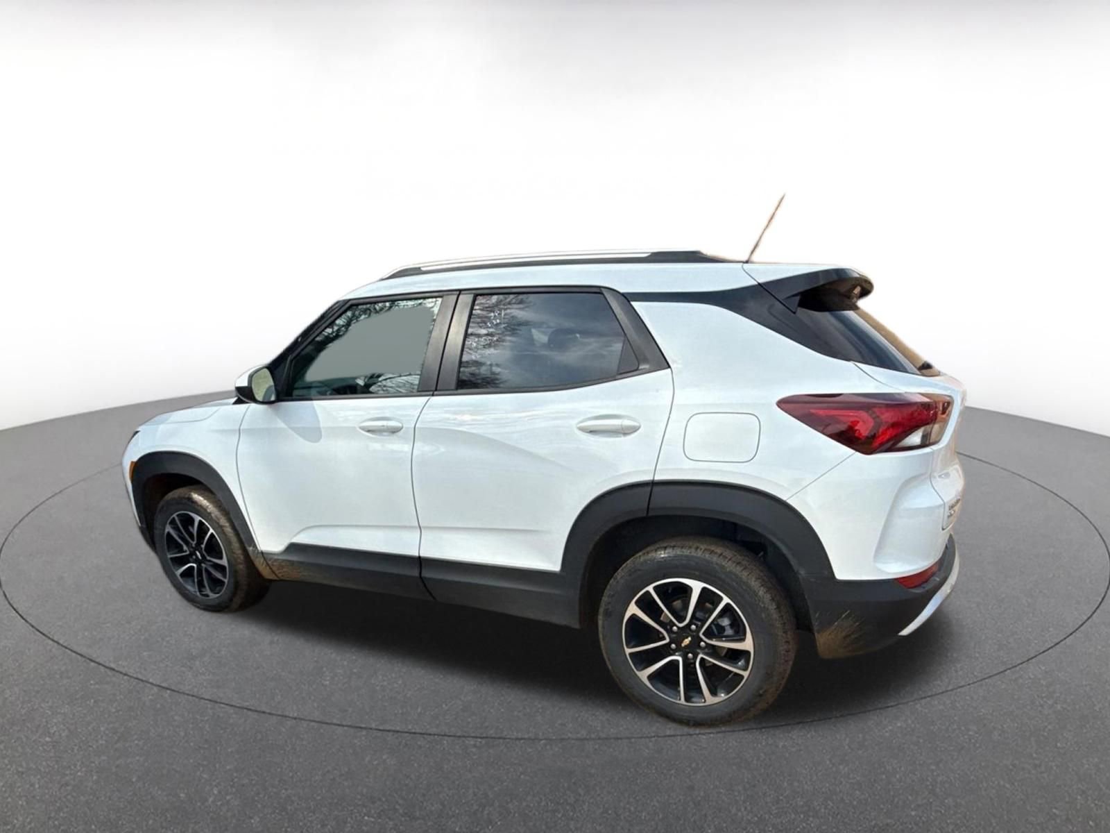 Thumbnail: 2025 Chevrolet TrailBlazer - 10