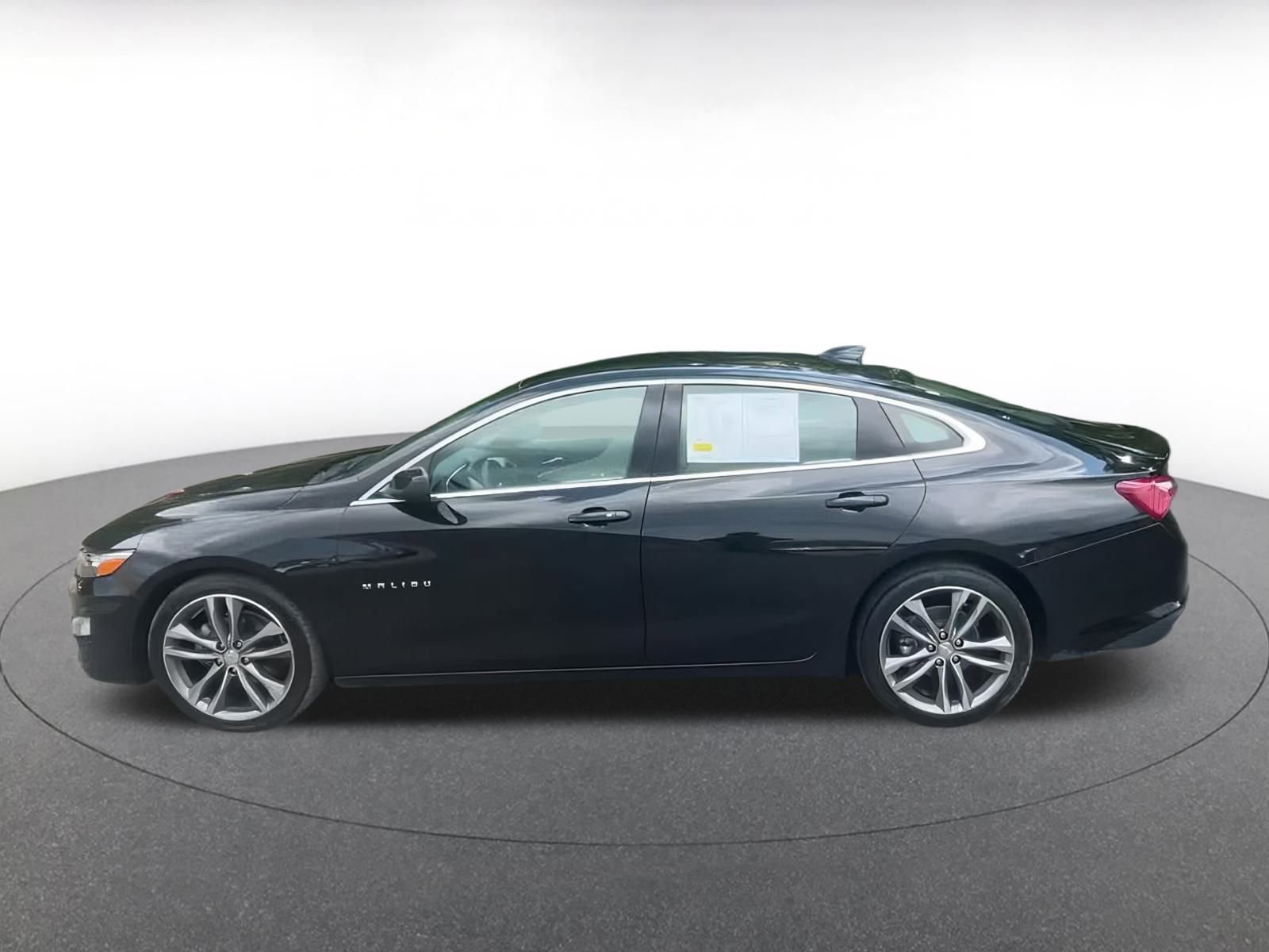 Thumbnail: 2024 Chevrolet Malibu - 9