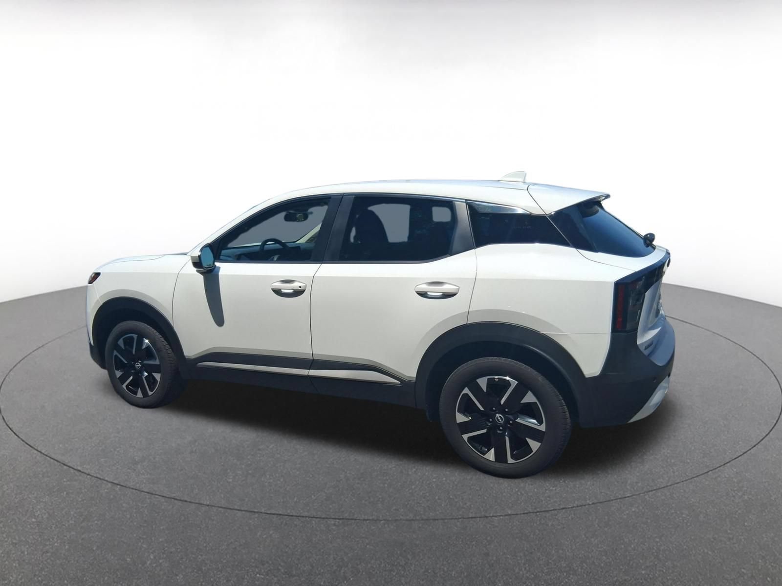 Thumbnail: 2025 Nissan Kicks - 11