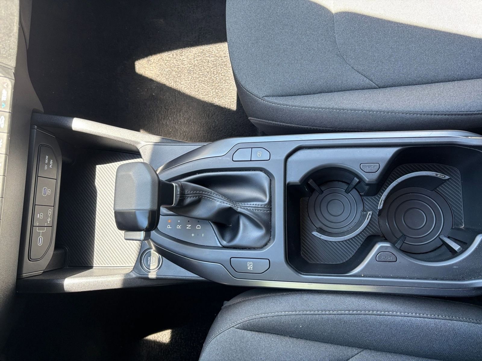 2025 Kia K4 LXS - Photo 40