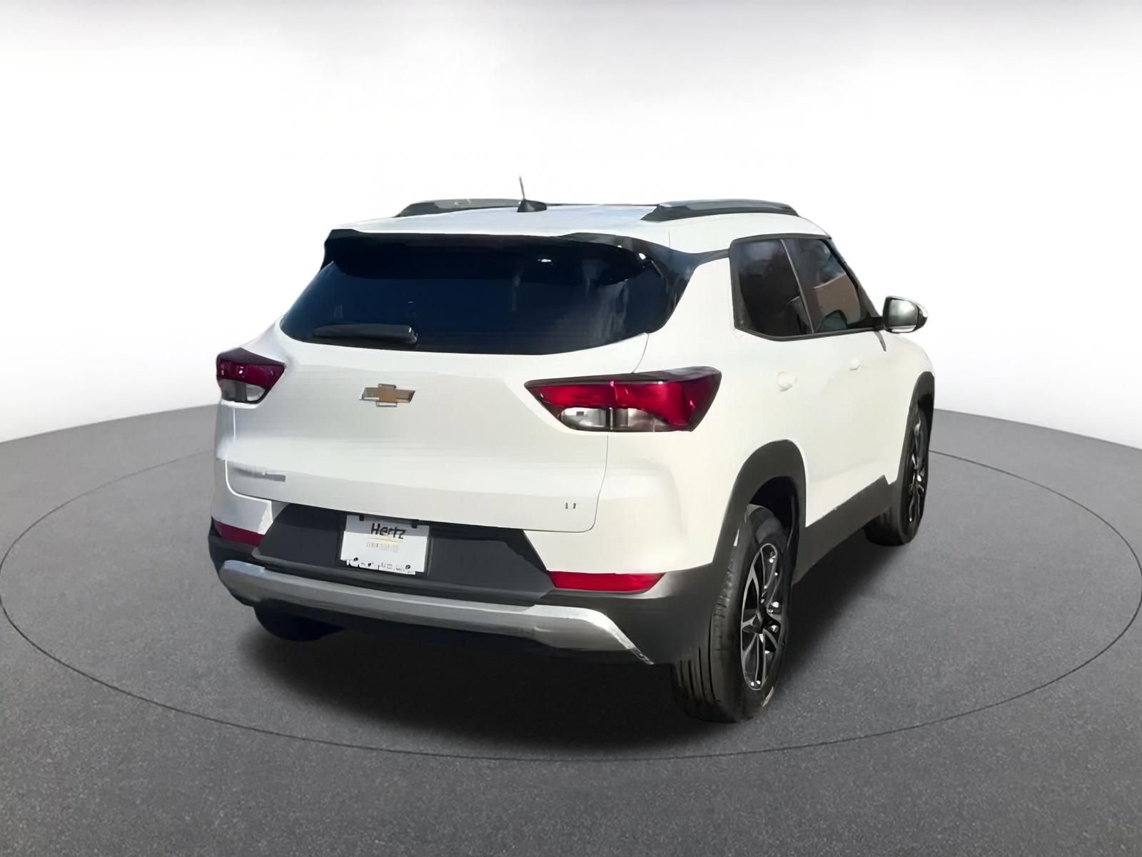 Thumbnail: 2025 Chevrolet TrailBlazer - 14