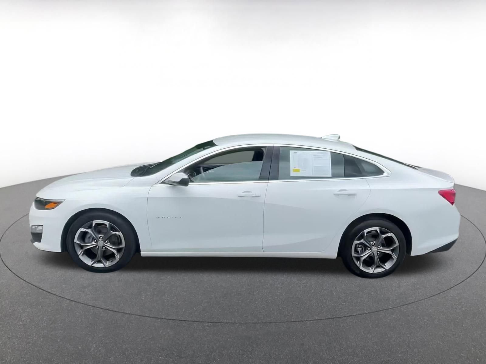 Thumbnail: 2024 Chevrolet Malibu - 8