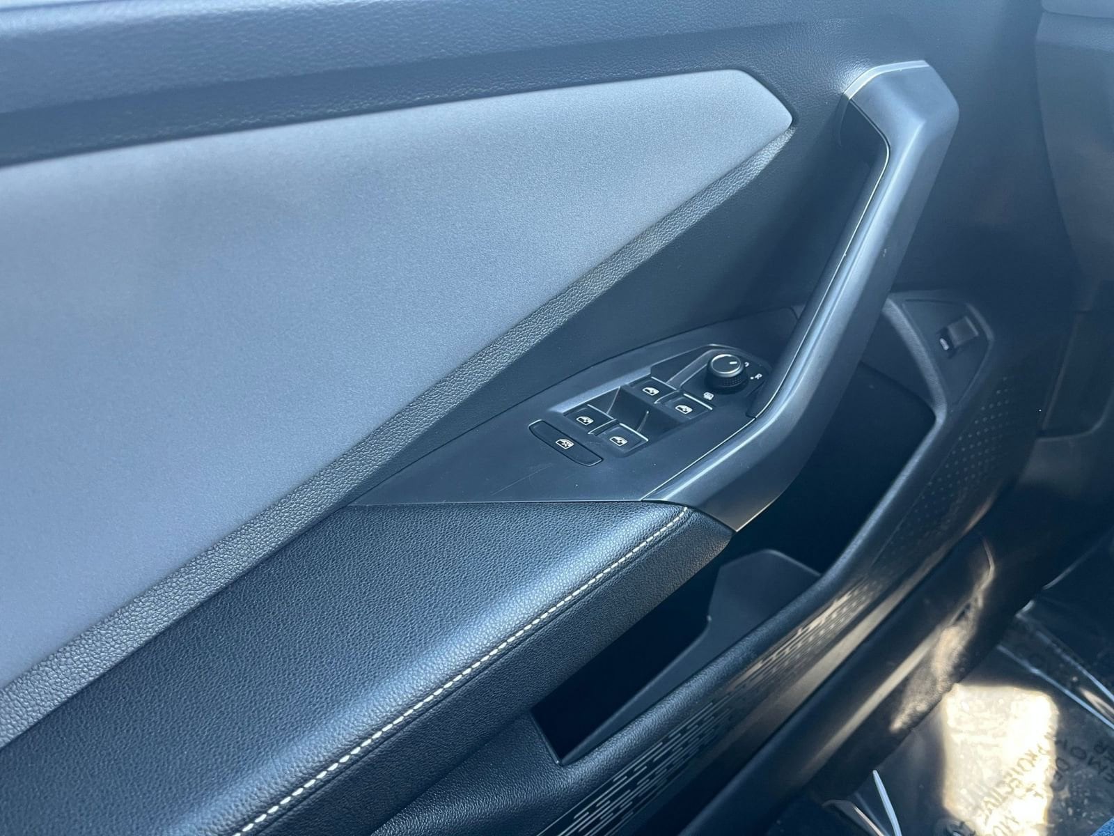 Thumbnail: 2025 Volkswagen Jetta - 18