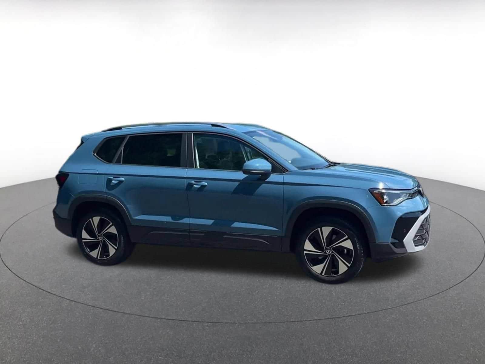 Thumbnail: 2026 Volkswagen Taos - 2