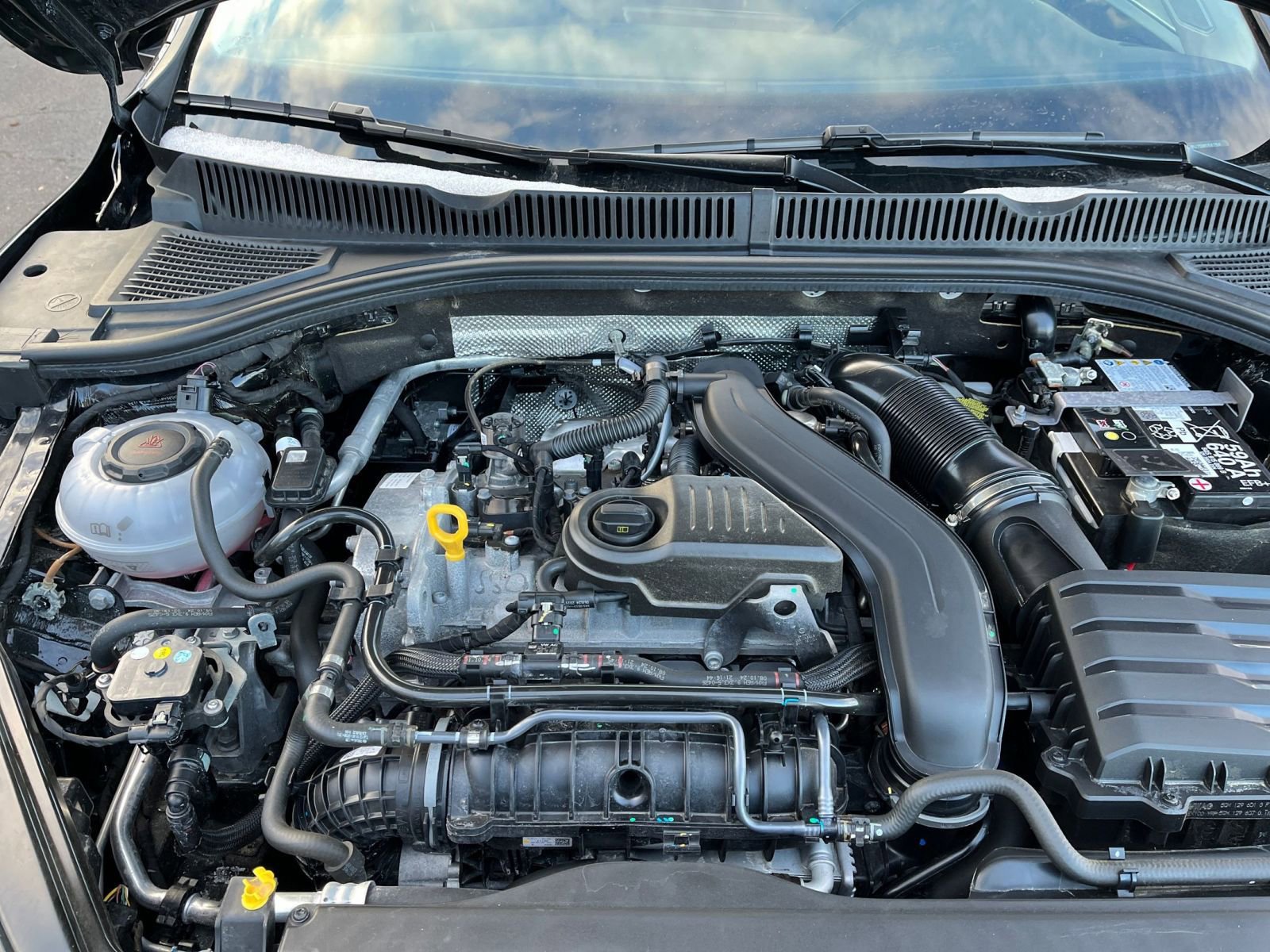 Thumbnail: 2025 Volkswagen Jetta - 33